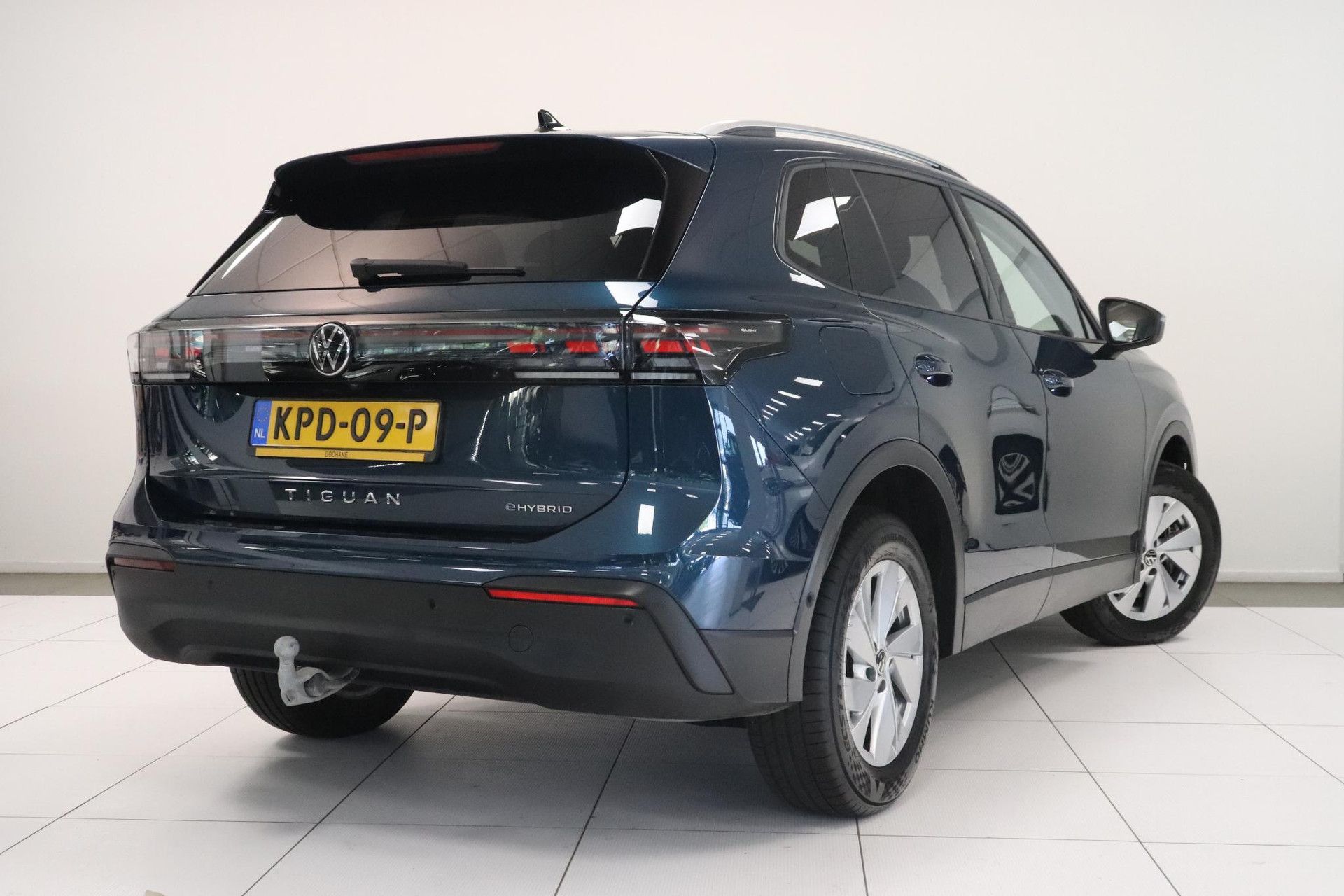 Volkswagen Tiguan met kenteken KPD-09-P – achteraanzicht