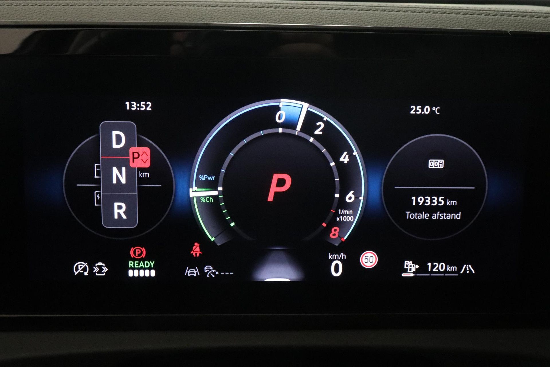 Volkswagen Tiguan met kenteken KPD-09-P – dashboard