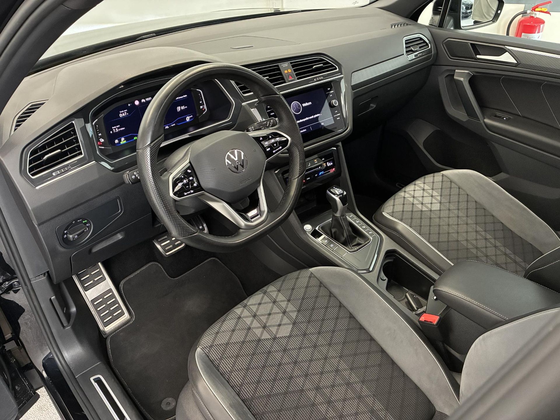 Volkswagen Tiguan met kenteken KSP-27-F – dashboard