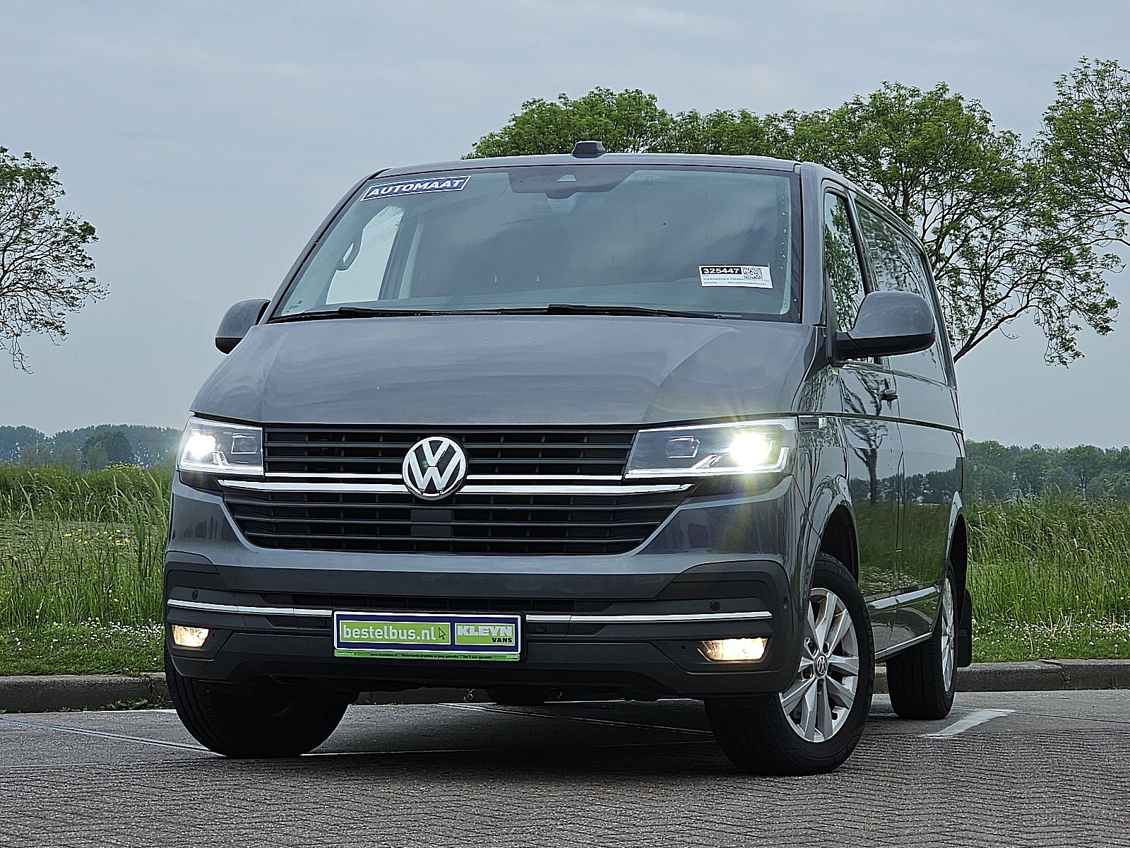 Volkswagen Transporter – vooraanzicht