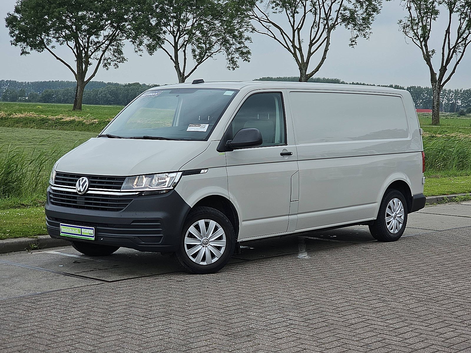 Volkswagen Transporter – achteraanzicht