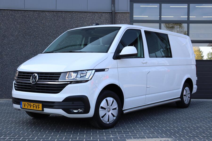 Volkswagen Transporter met kenteken V-79-FVF – achteraanzicht