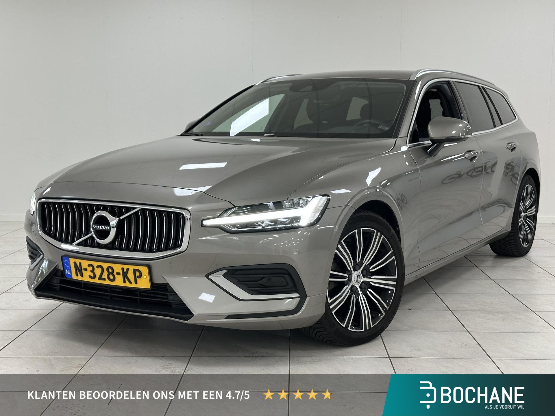 Volvo V60 met kenteken N-328-KP – vooraanzicht