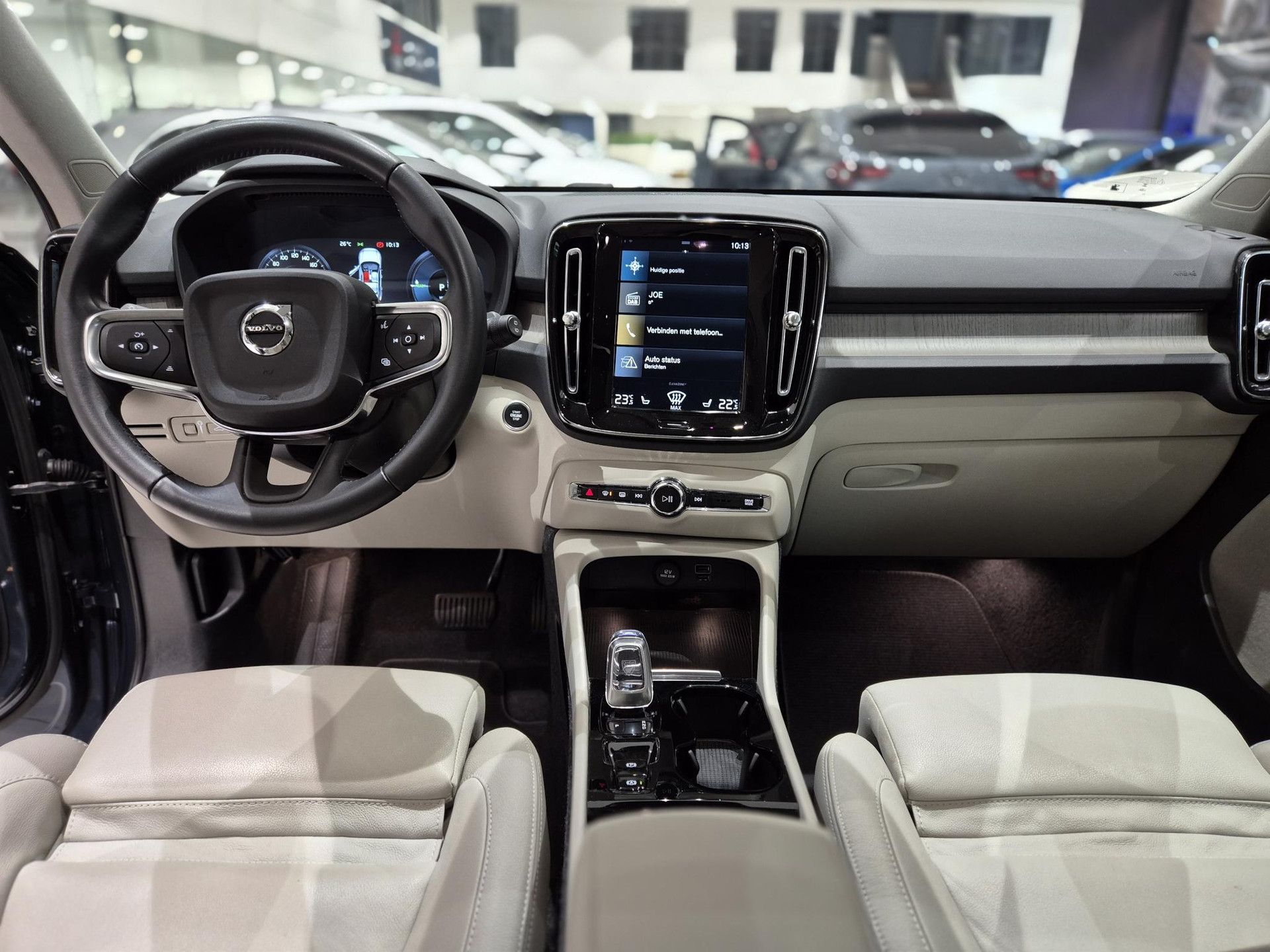 Volvo XC40 met kenteken L-721-BT – interieur