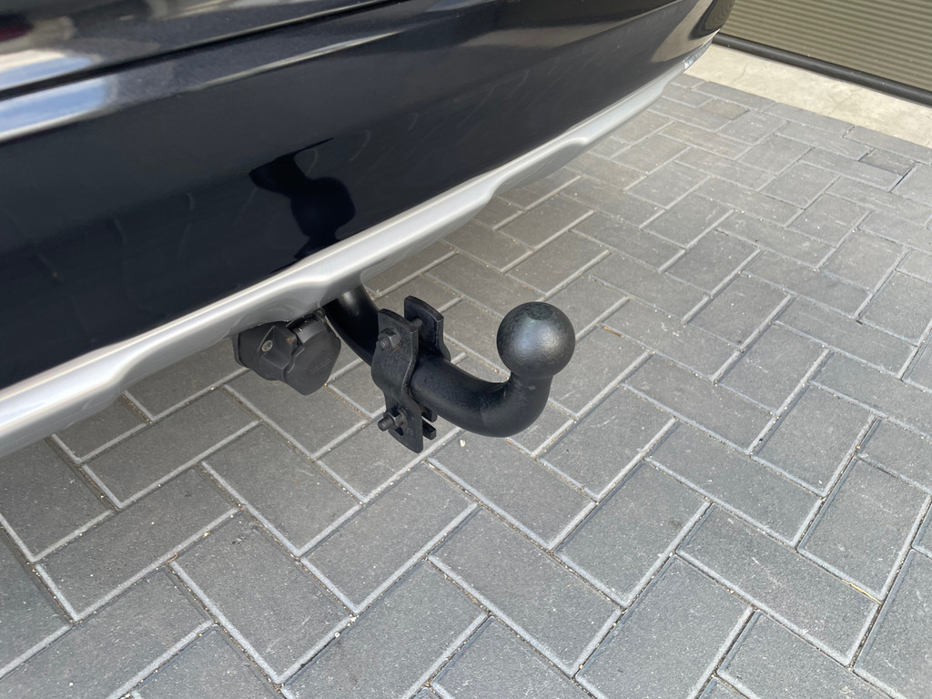 Volvo XC60 met kenteken 7-TZK-24 – vooraanzicht
