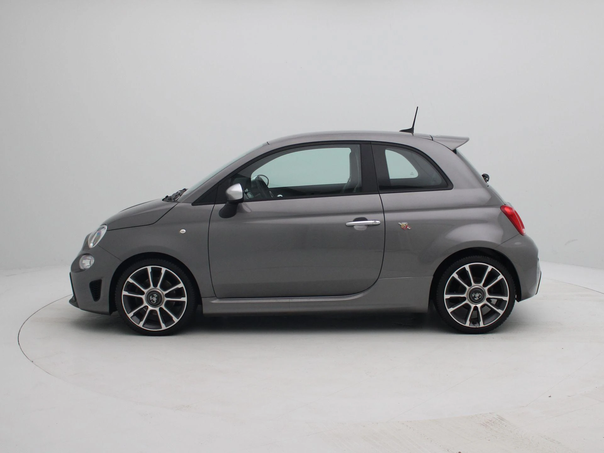 Abarth 595 met kenteken KVN-43-B – autofoto 5