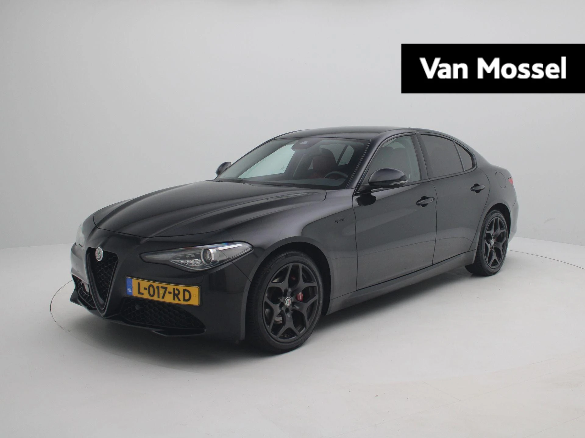 Alfa Romeo RomeoGiulia met kenteken L-017-RD – autofoto 2
