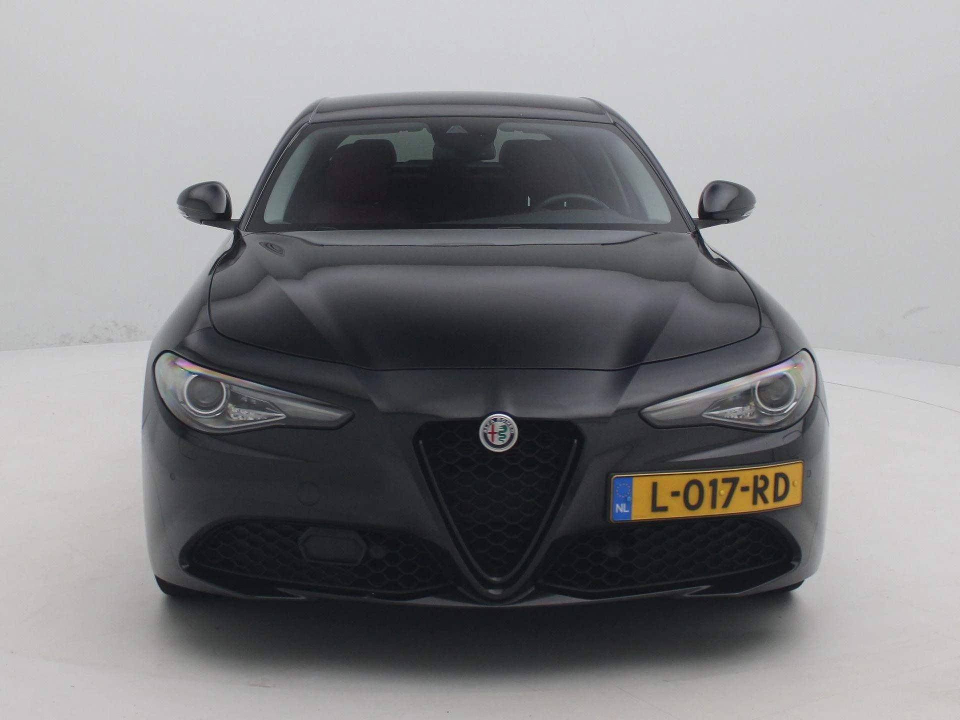 Alfa Romeo RomeoGiulia met kenteken L-017-RD – autofoto 5