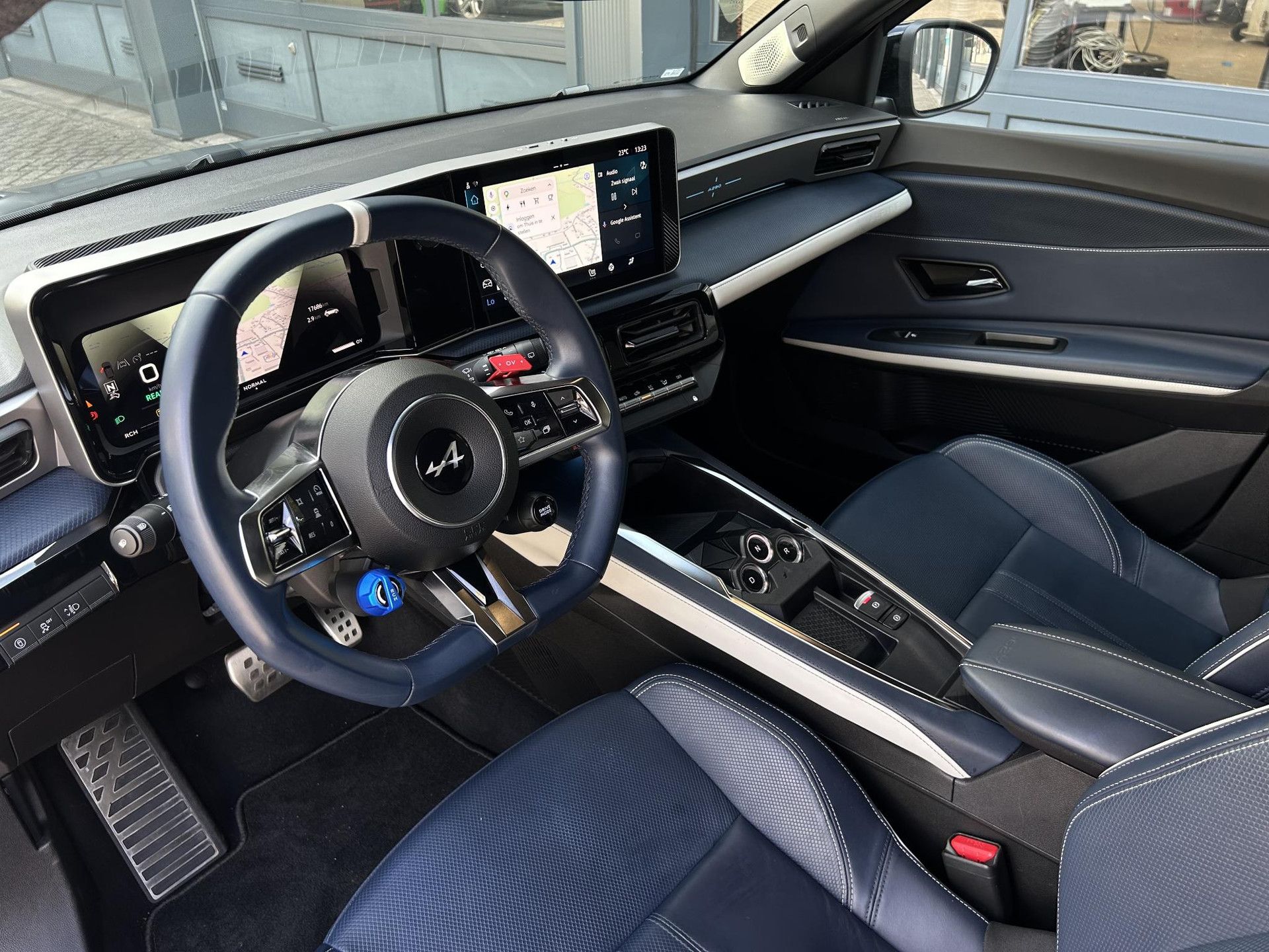 Alpine A290 met kenteken KTB-03-G – interieur
