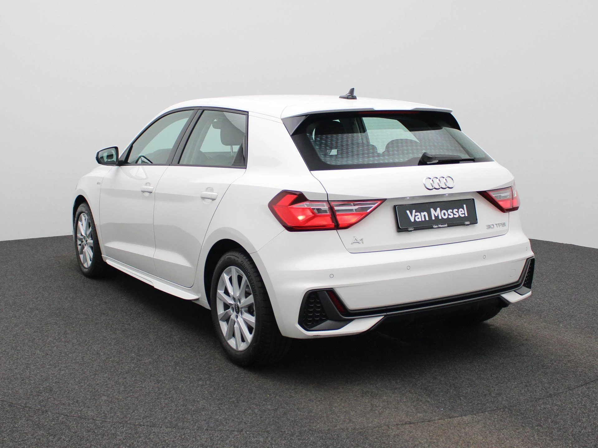 Audi A1 Sportback met kenteken 41100 – autofoto 4