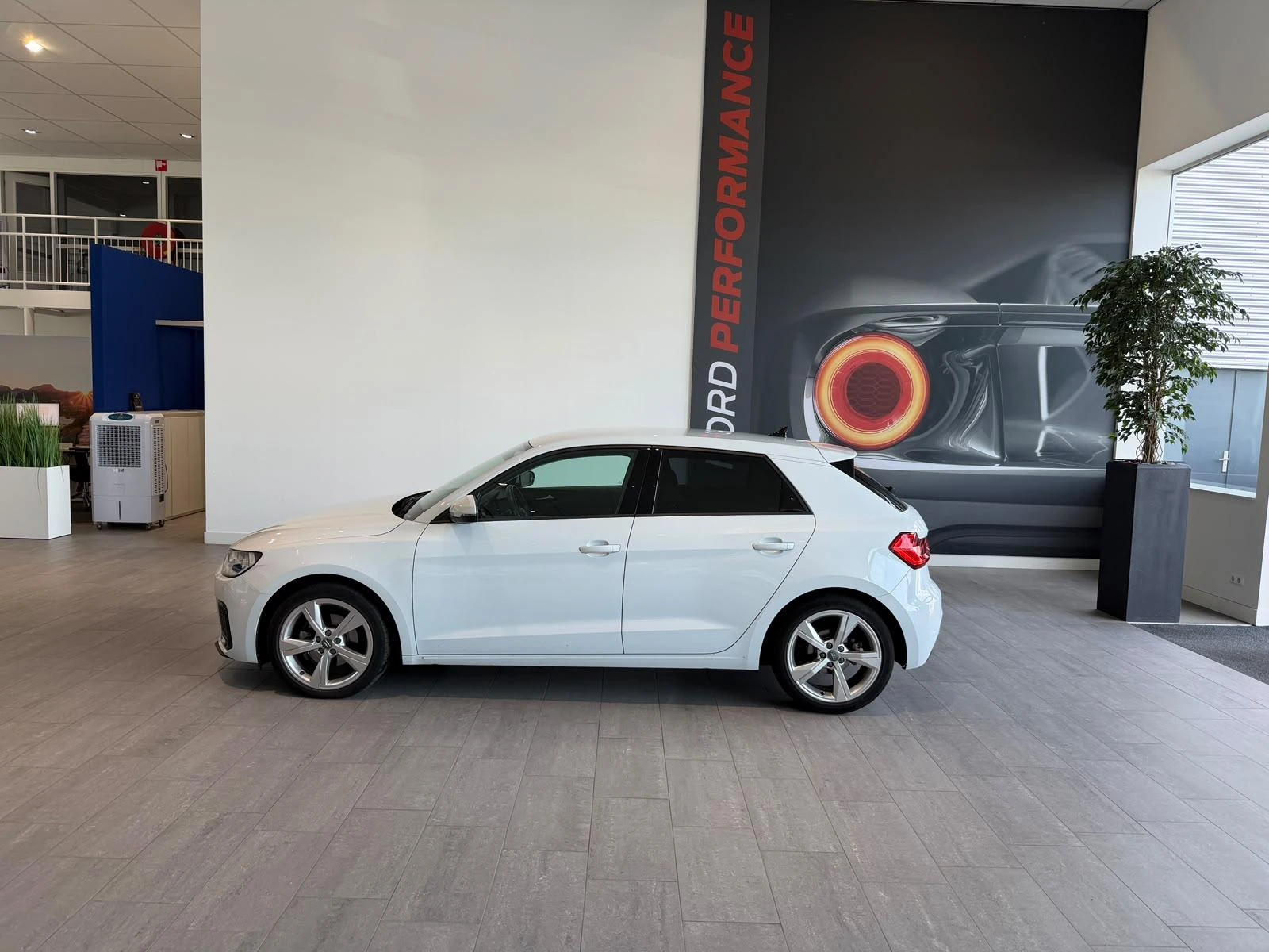 Audi A1 Sportback met kenteken 49100 – autofoto 5