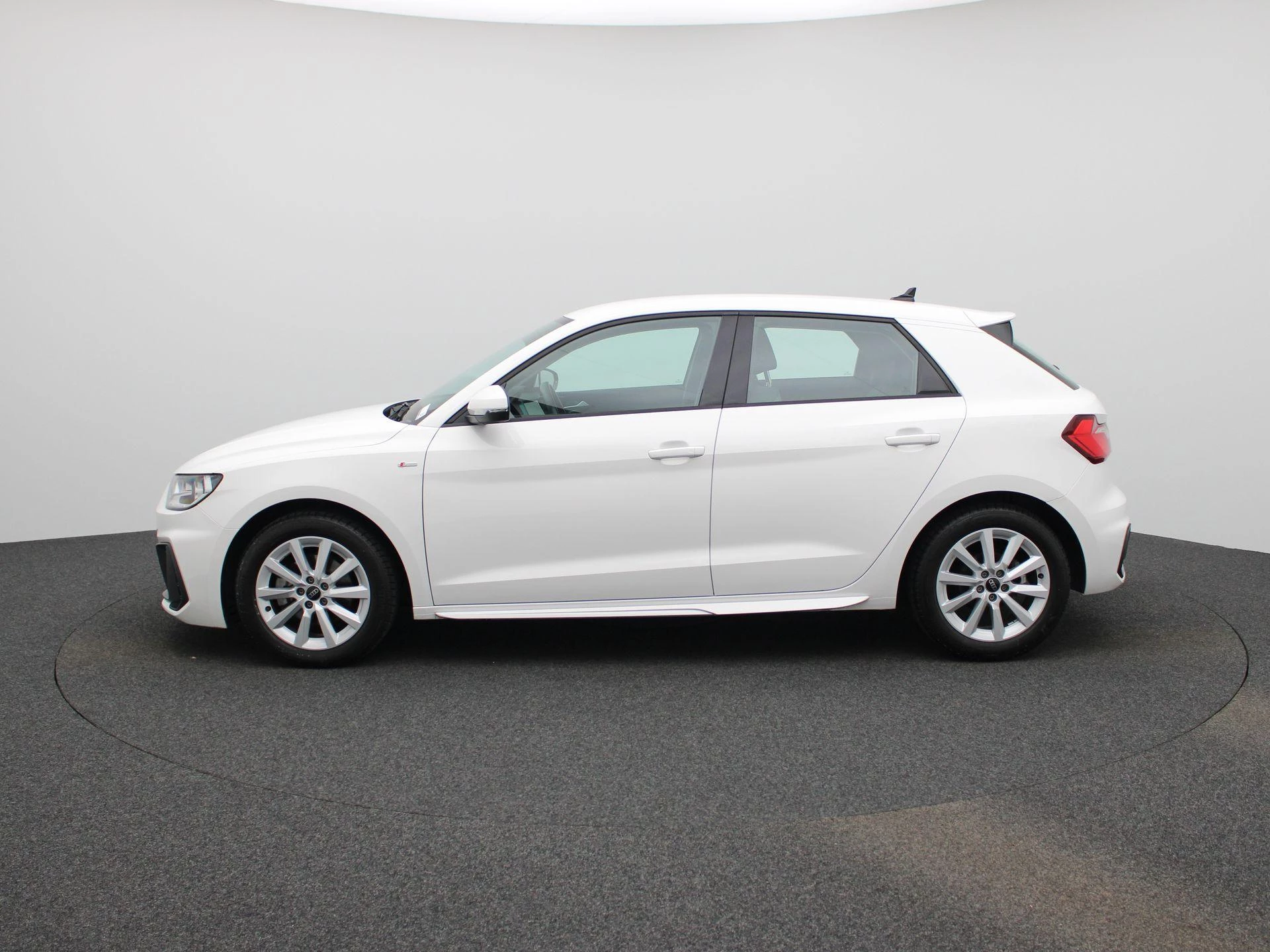 Audi A1 Sportback met kenteken 41100 – autofoto 5