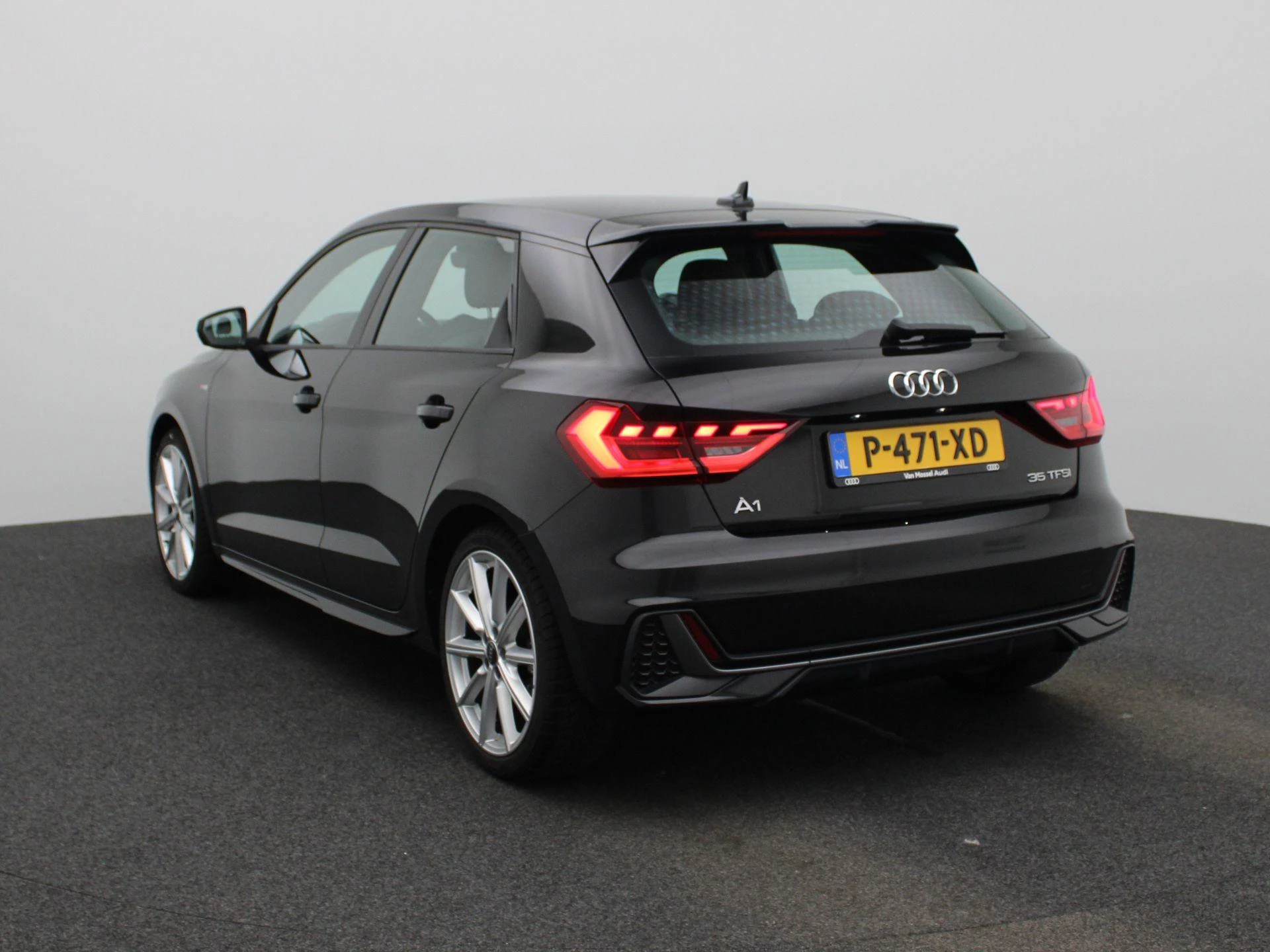Audi A1 Sportback met kenteken P-471-XD – autofoto 3