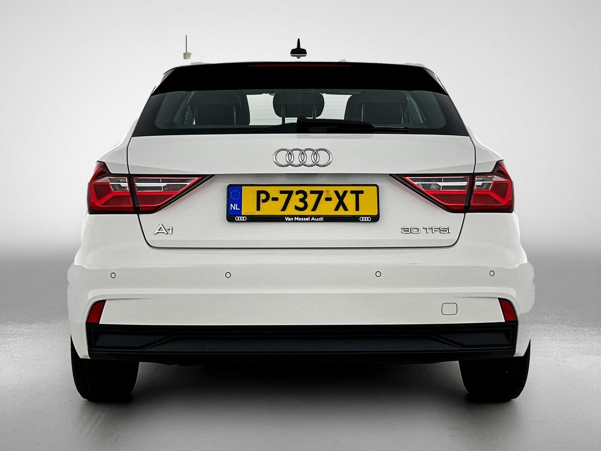Audi A1 Sportback met kenteken P-737-XT – autofoto 5
