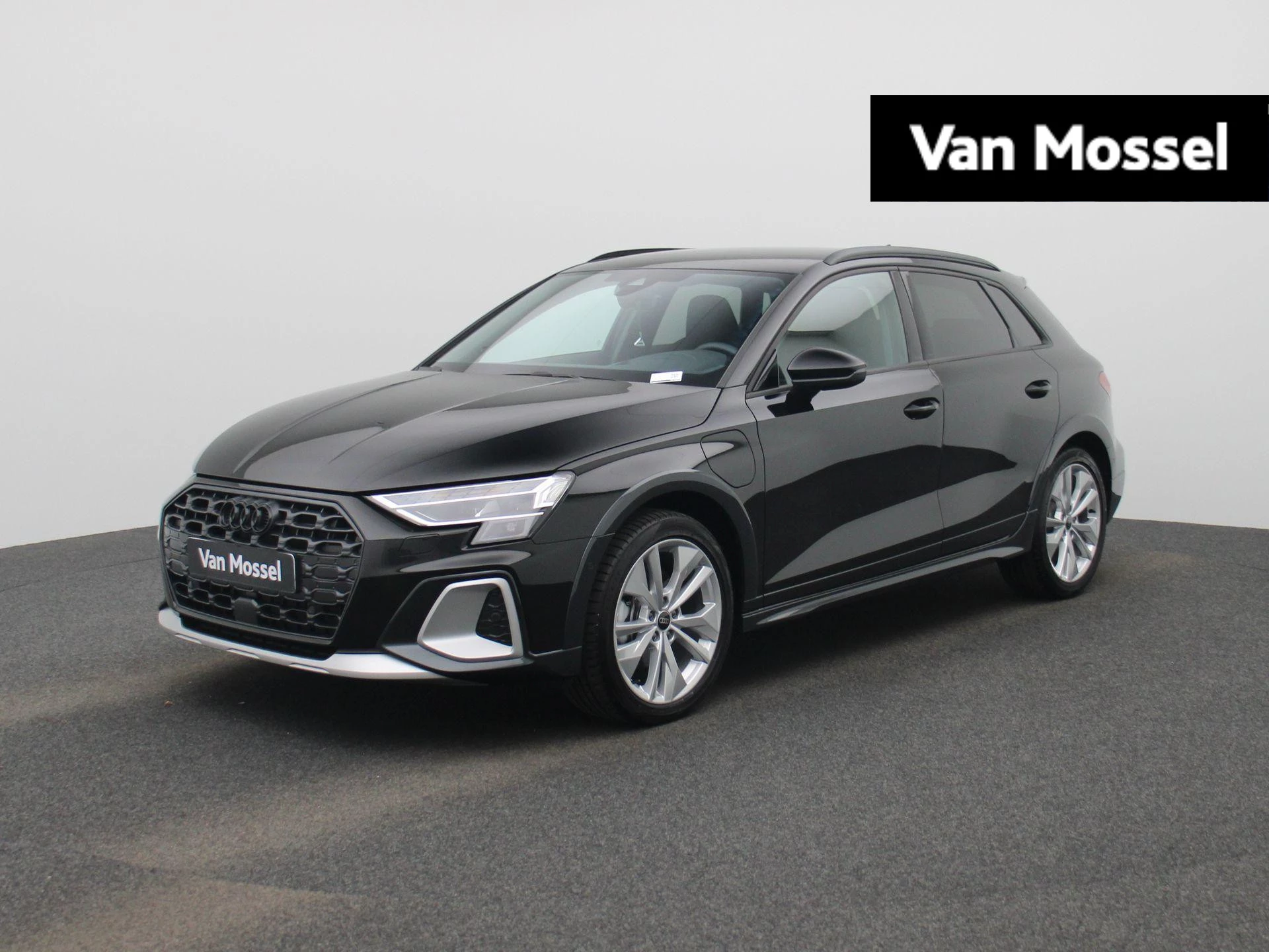 Audi A3 met kenteken 03100 – autofoto 2