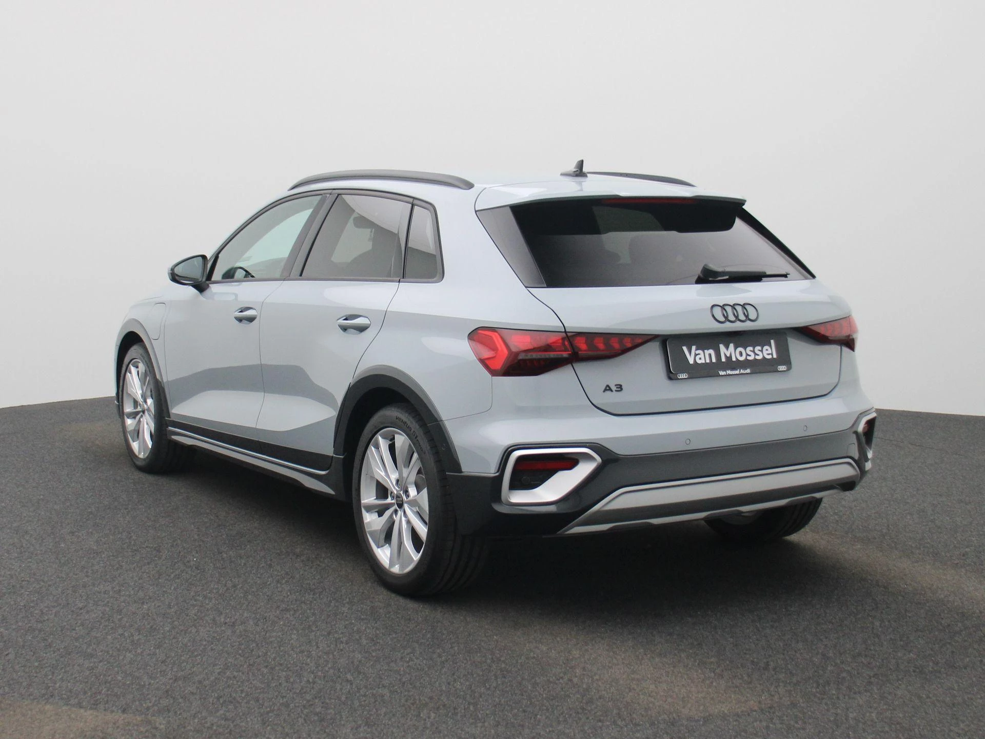 Audi A3 met kenteken 03100 – autofoto 4