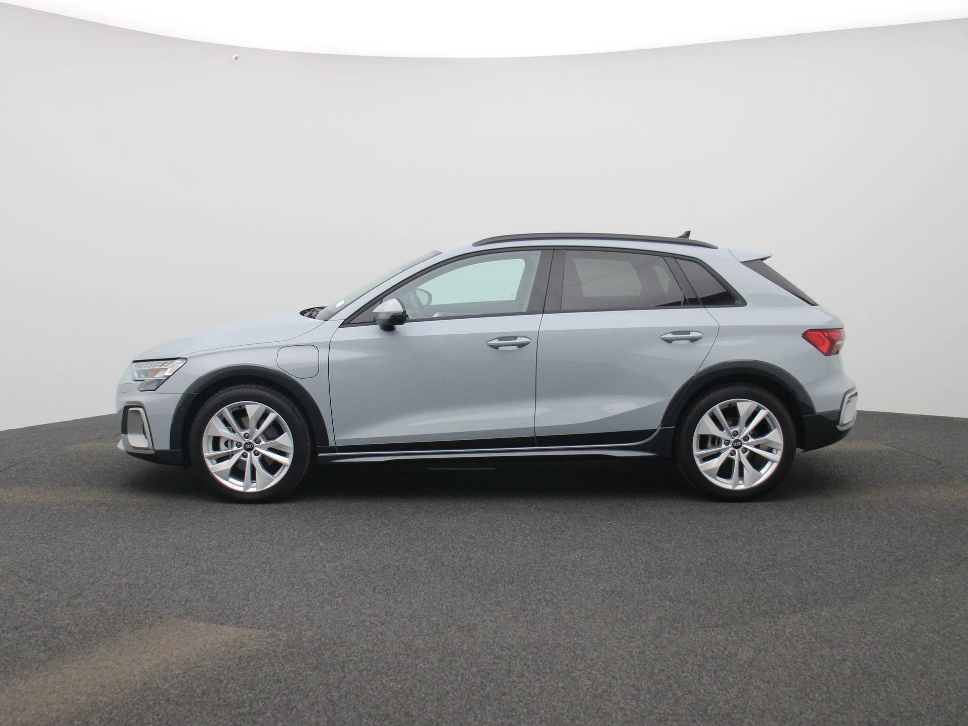 Audi A3 met kenteken 03100 – autofoto 5
