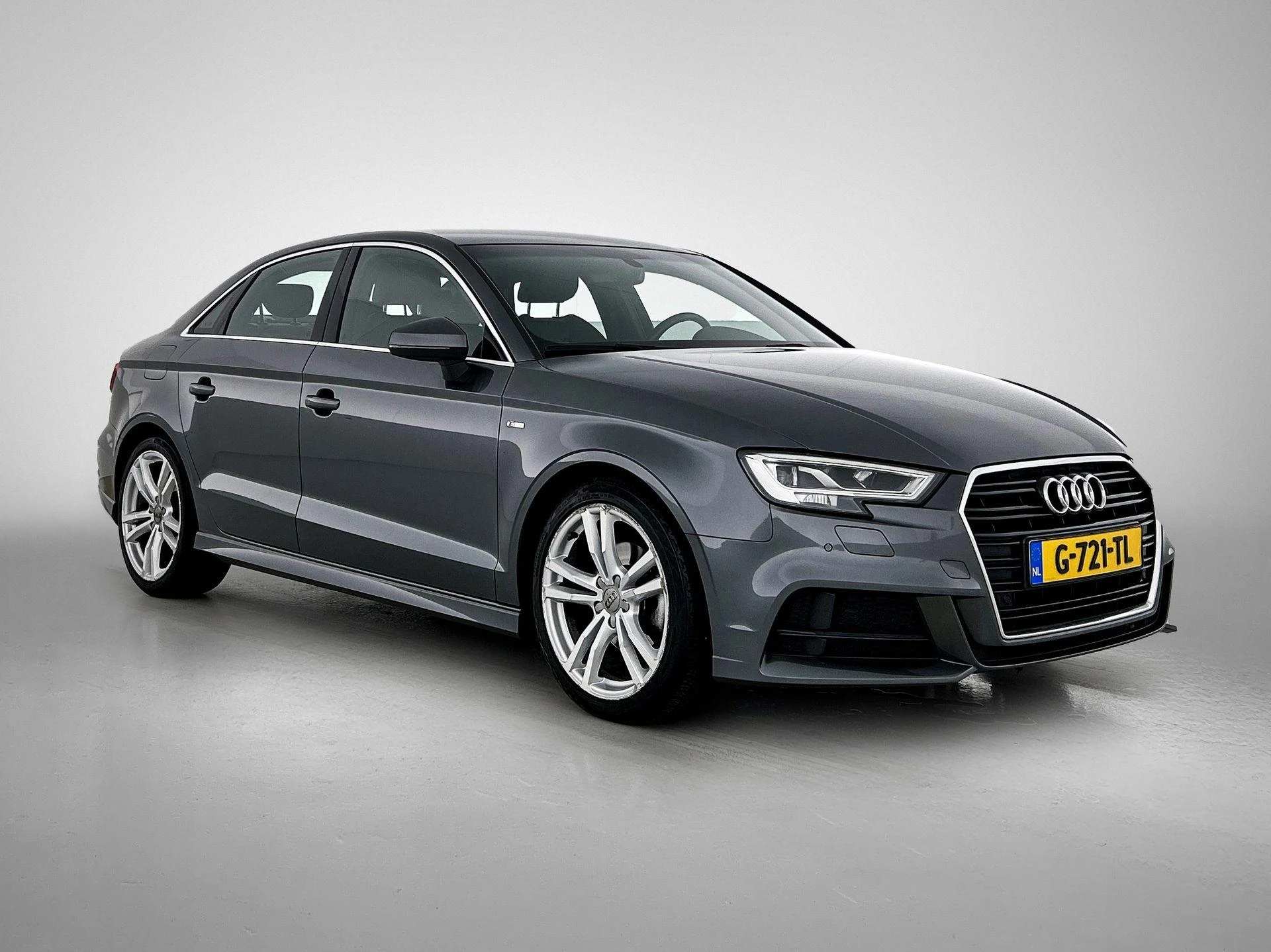Audi A3 met kenteken 65100 – autofoto 5
