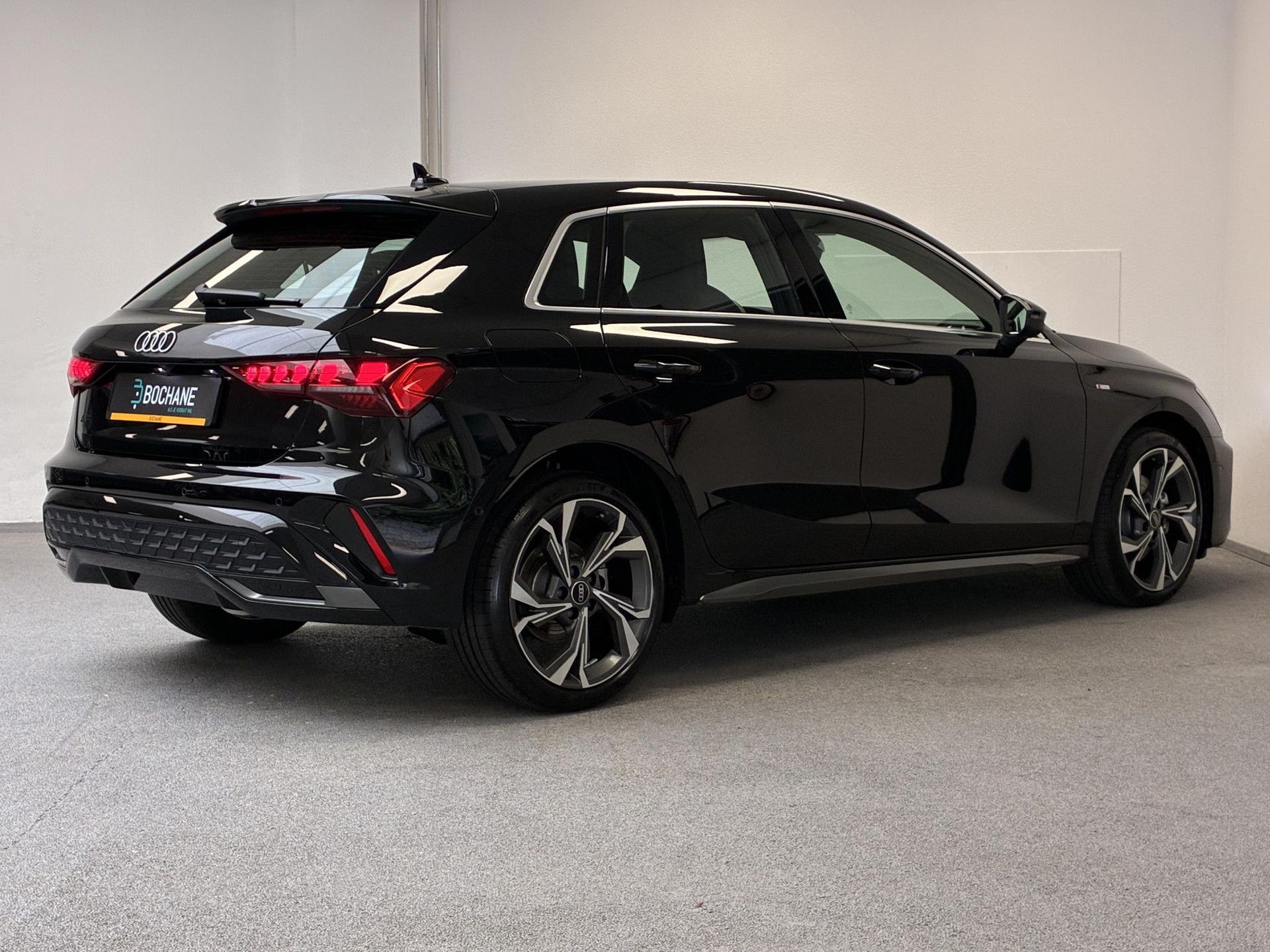 Audi A3 met kenteken KRD-41-T – achteraanzicht