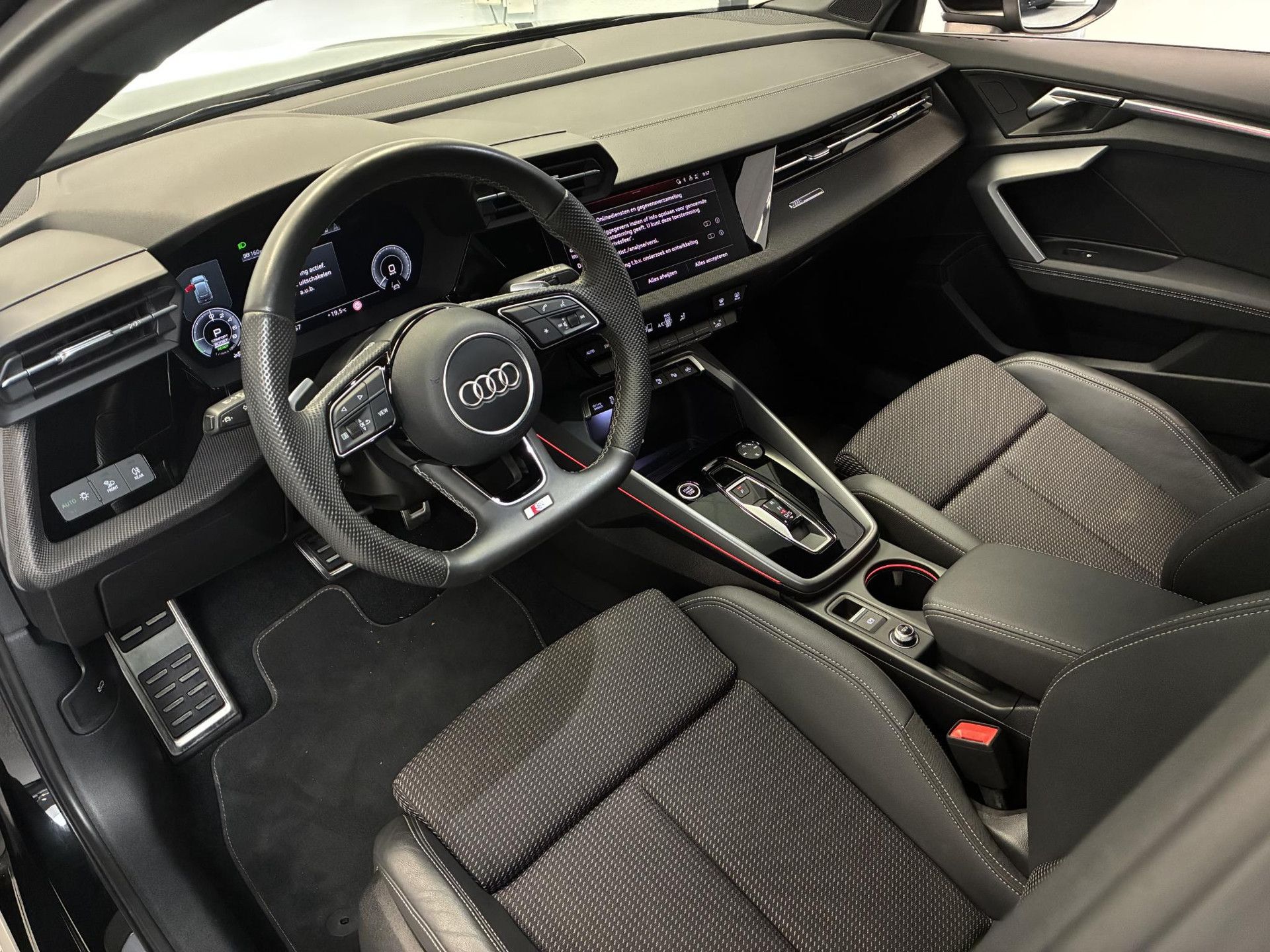 Audi A3 met kenteken KRD-41-T – interieur