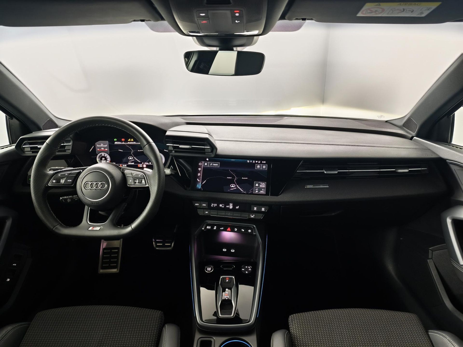 Audi A3 met kenteken KRF-46-H – interieur