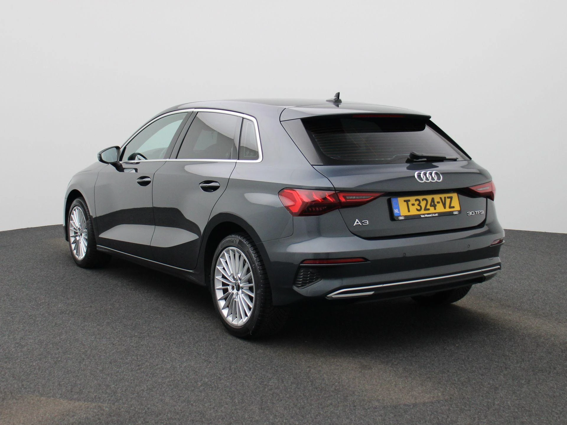 Audi A3 met kenteken T-324-VZ – autofoto 3