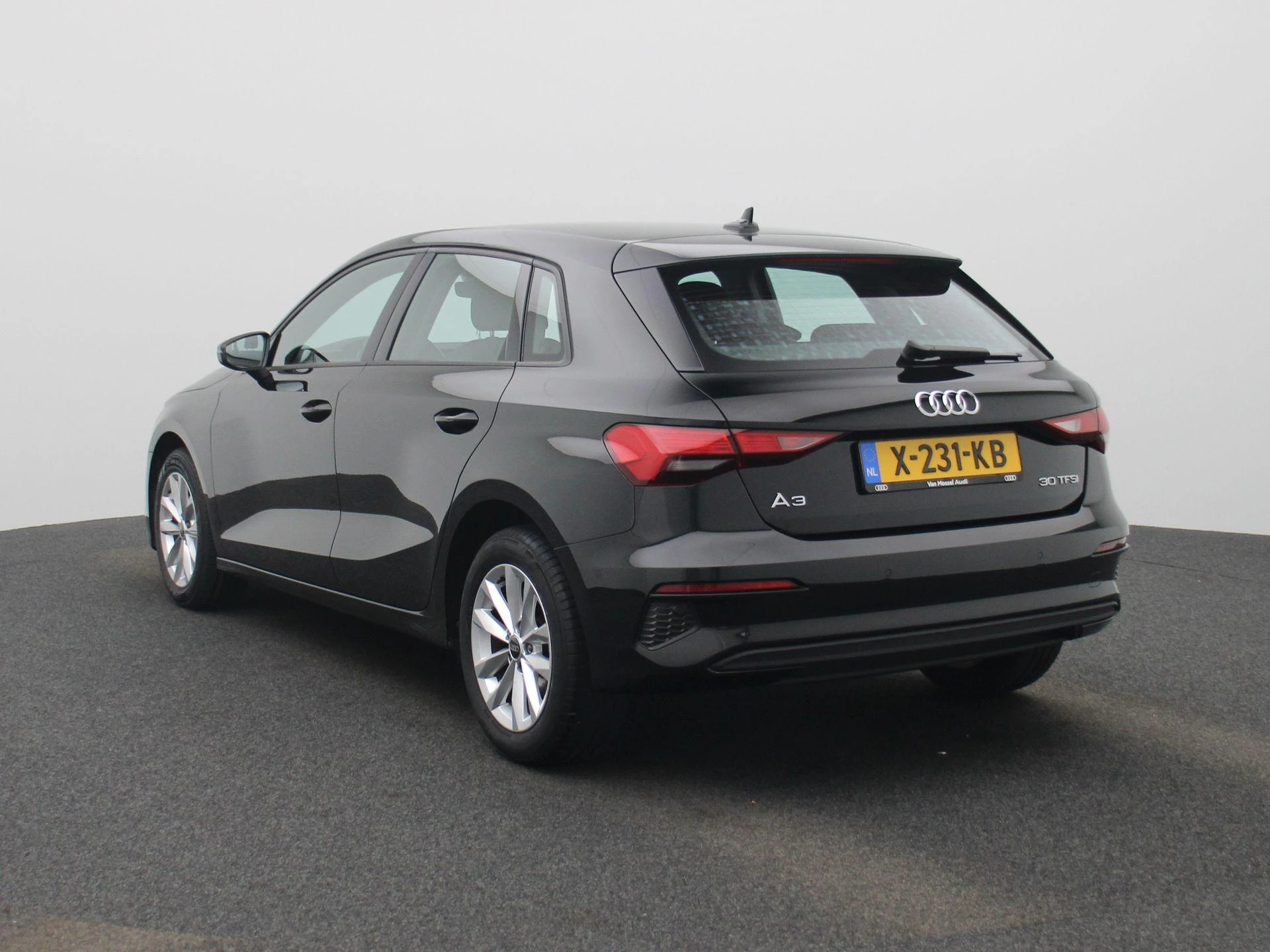 Audi A3 met kenteken X-231-KB – autofoto 3