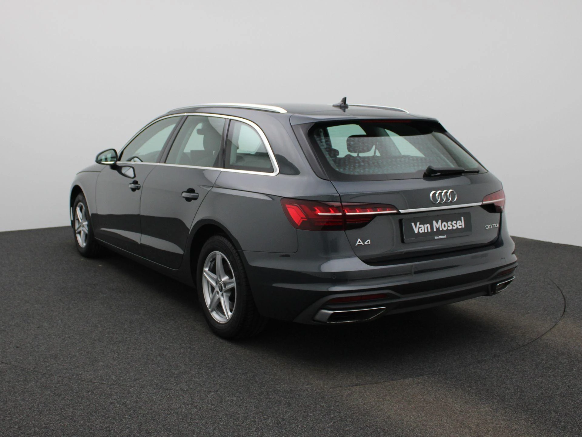 Audi A4 met kenteken 36100 – autofoto 3