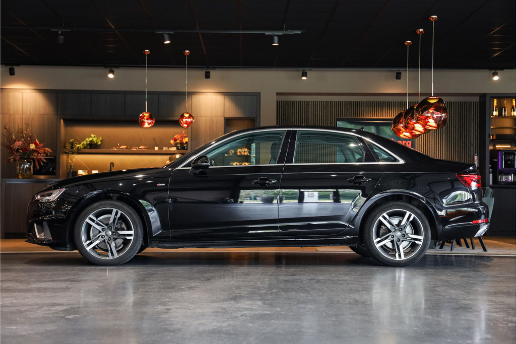 Audi A4 met kenteken J-545-PK – interieur