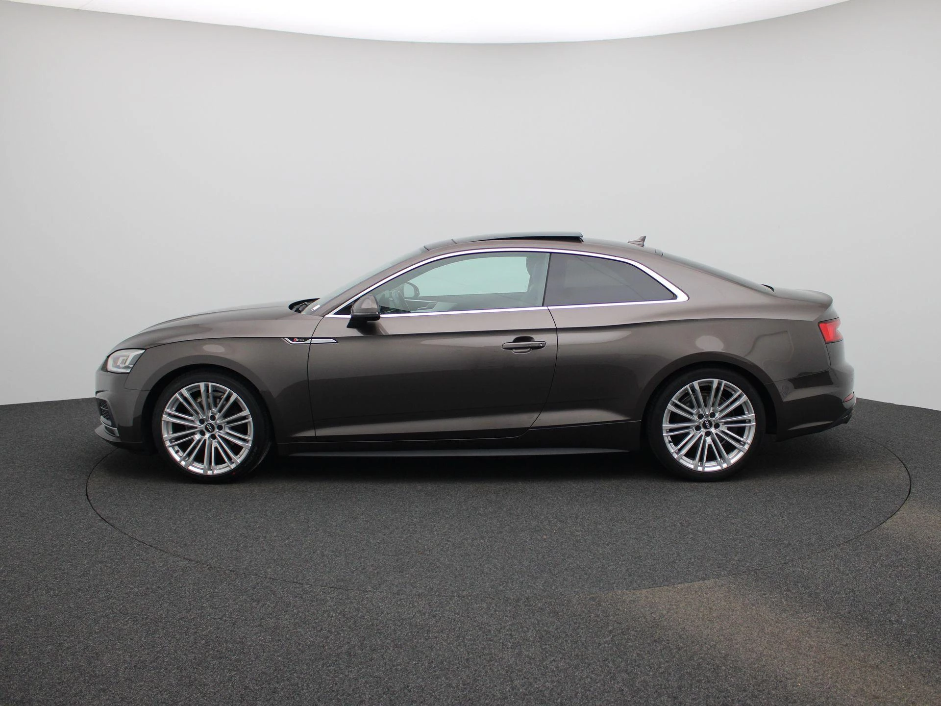 Audi A5 met kenteken 54100 – autofoto 5