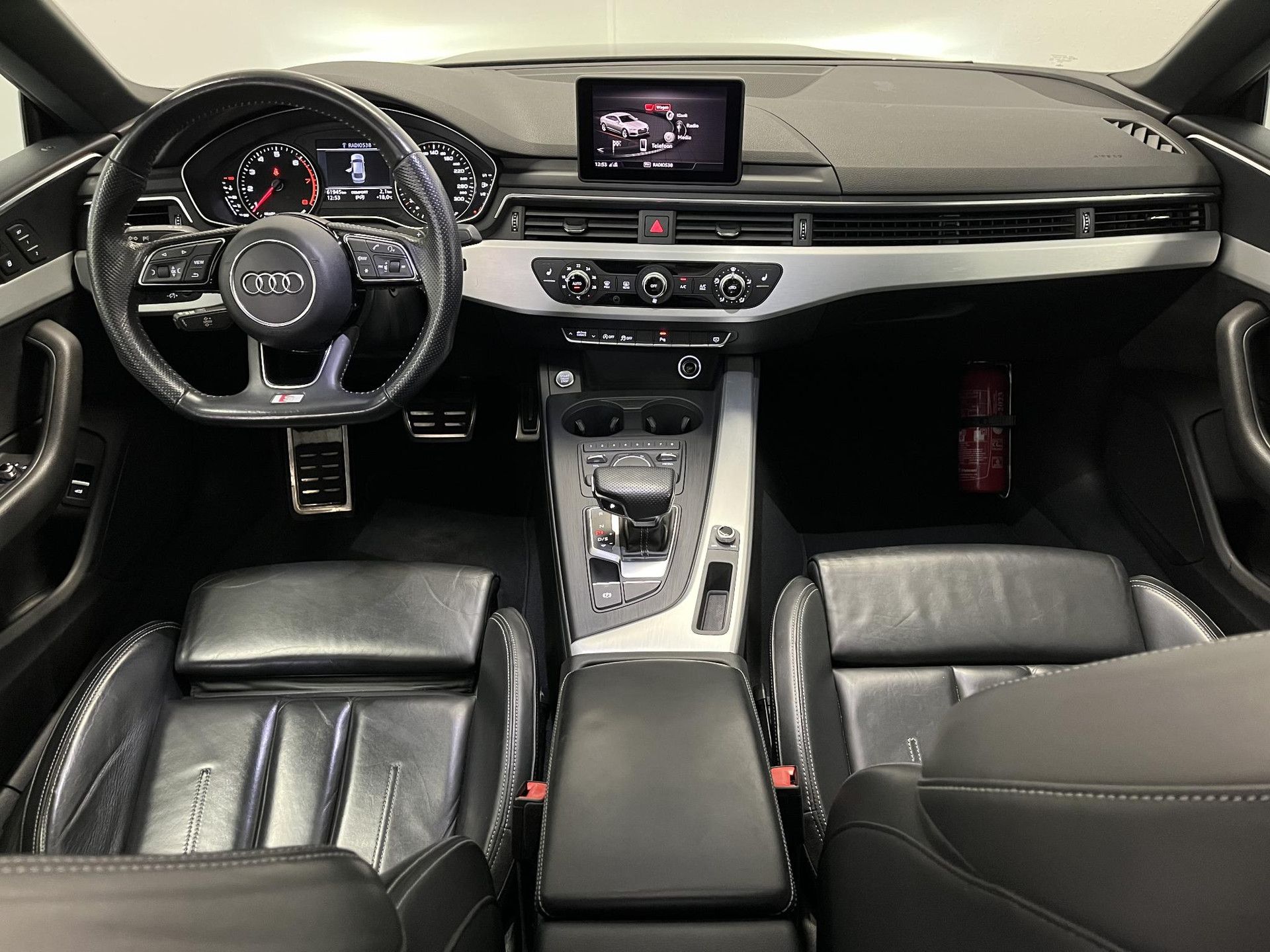 Audi A5 met kenteken TN-652-P – interieur