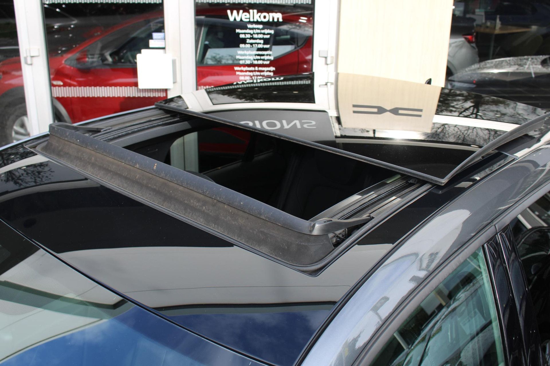 Audi Q2 met kenteken TZ-321-P – detailfoto