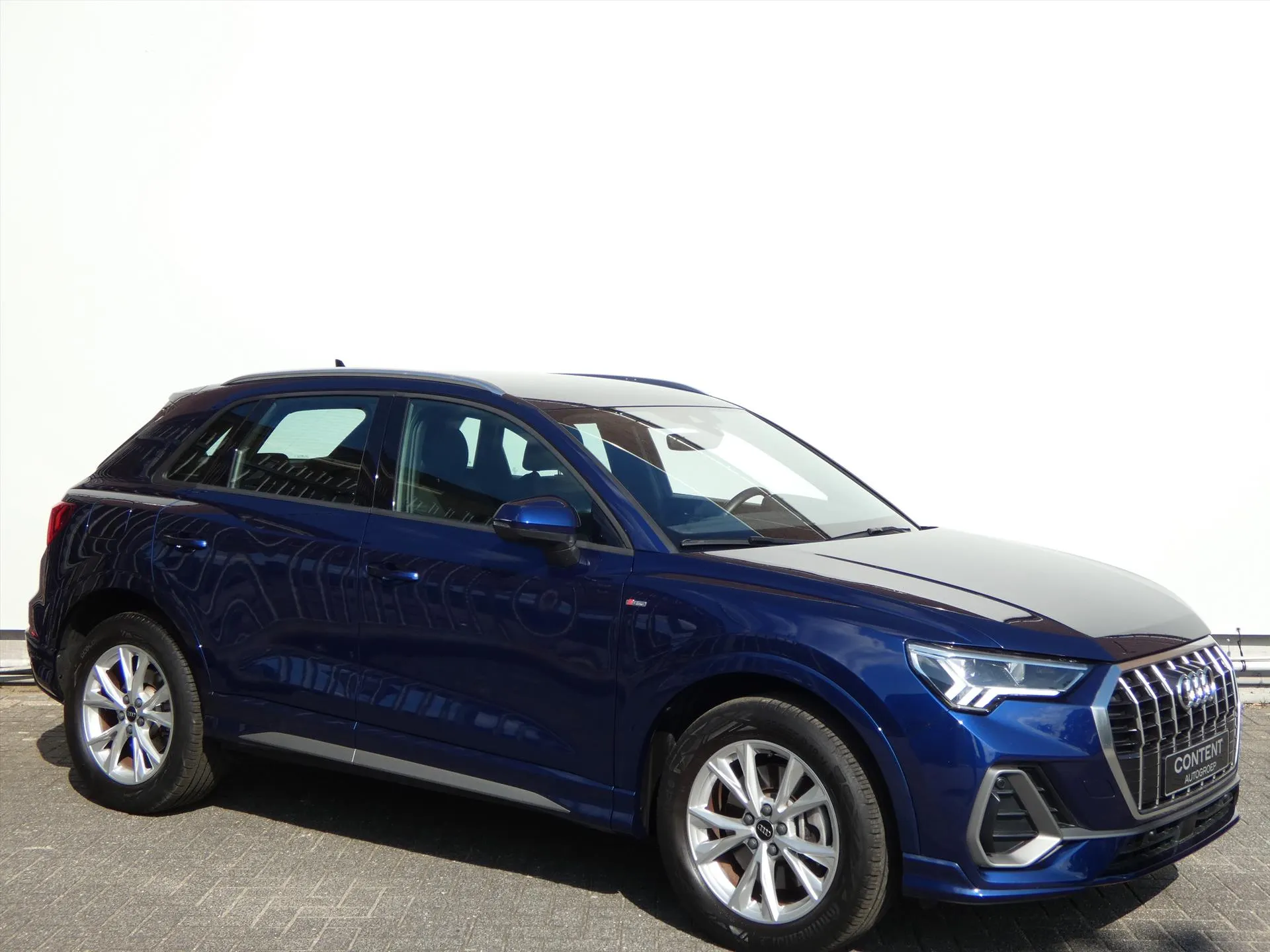Audi Q3 met kenteken 78517 – interieur