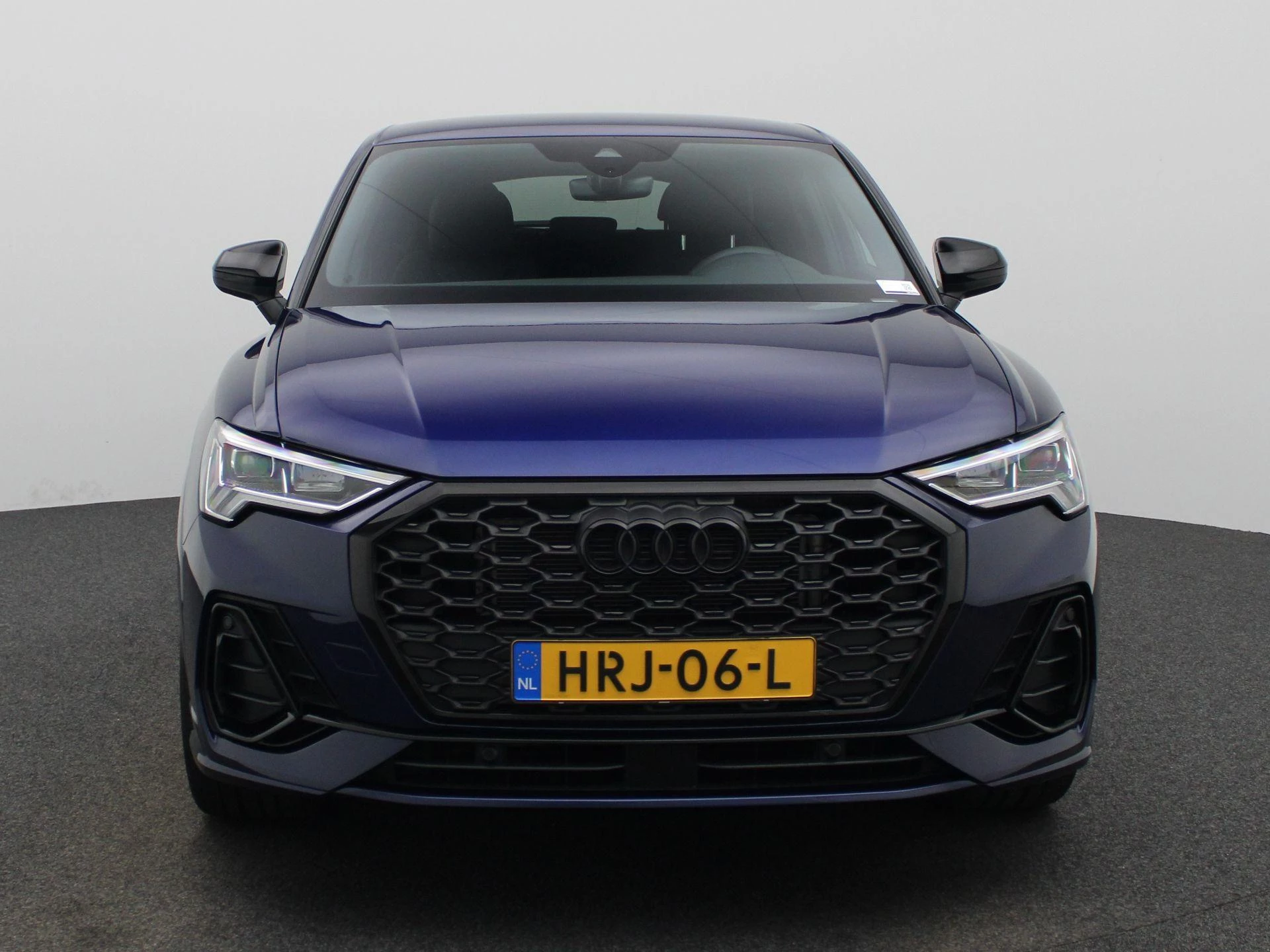 Audi Q3 met kenteken HRJ-06-L – autofoto 3