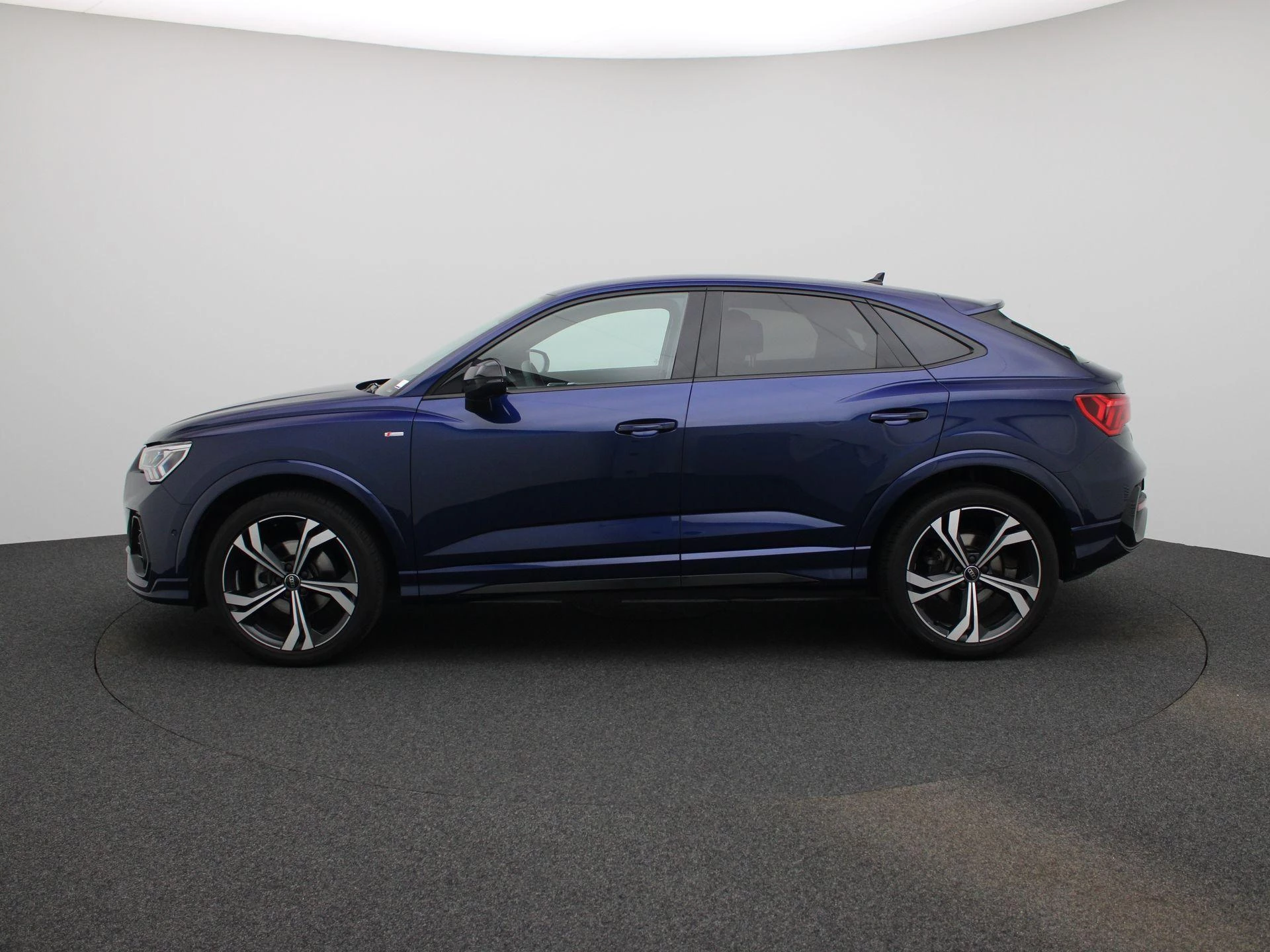 Audi Q3 met kenteken HRJ-06-L – autofoto 5