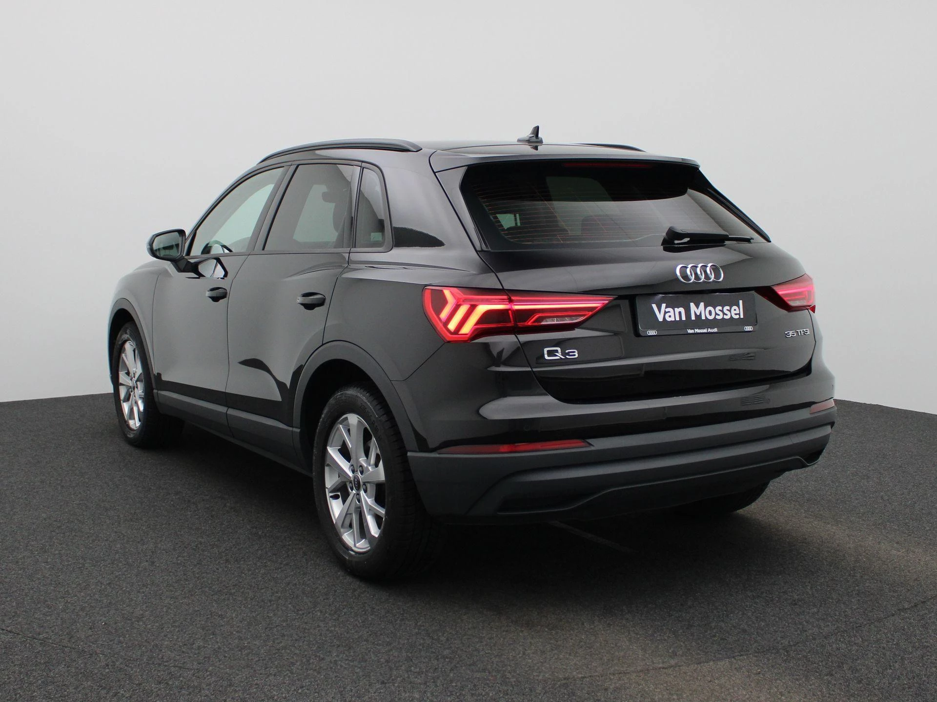 Audi Q3 met kenteken JZK-01-K – autofoto 3