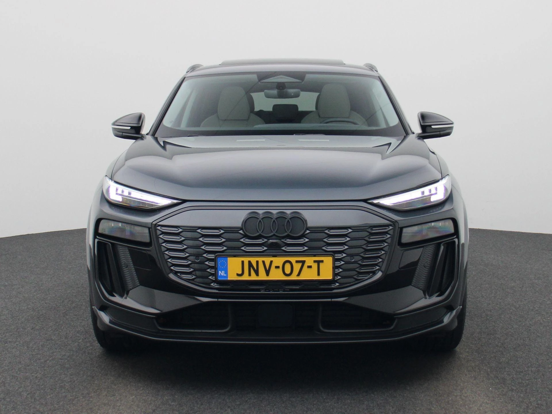 Audi Q6 e-tron – autofoto 3