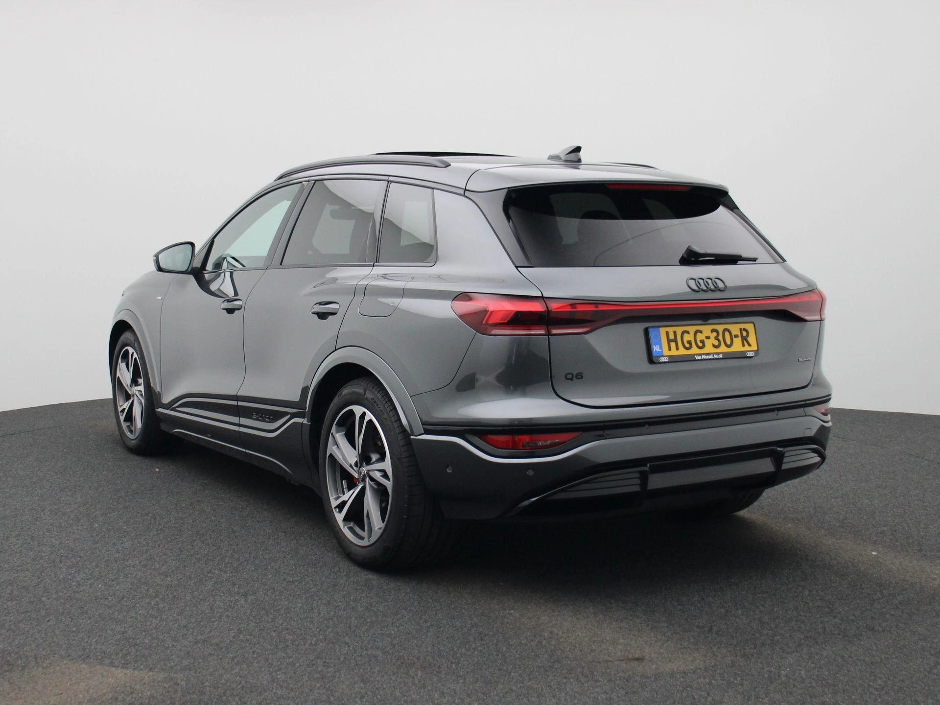 Audi Q6 e-tron – autofoto 4