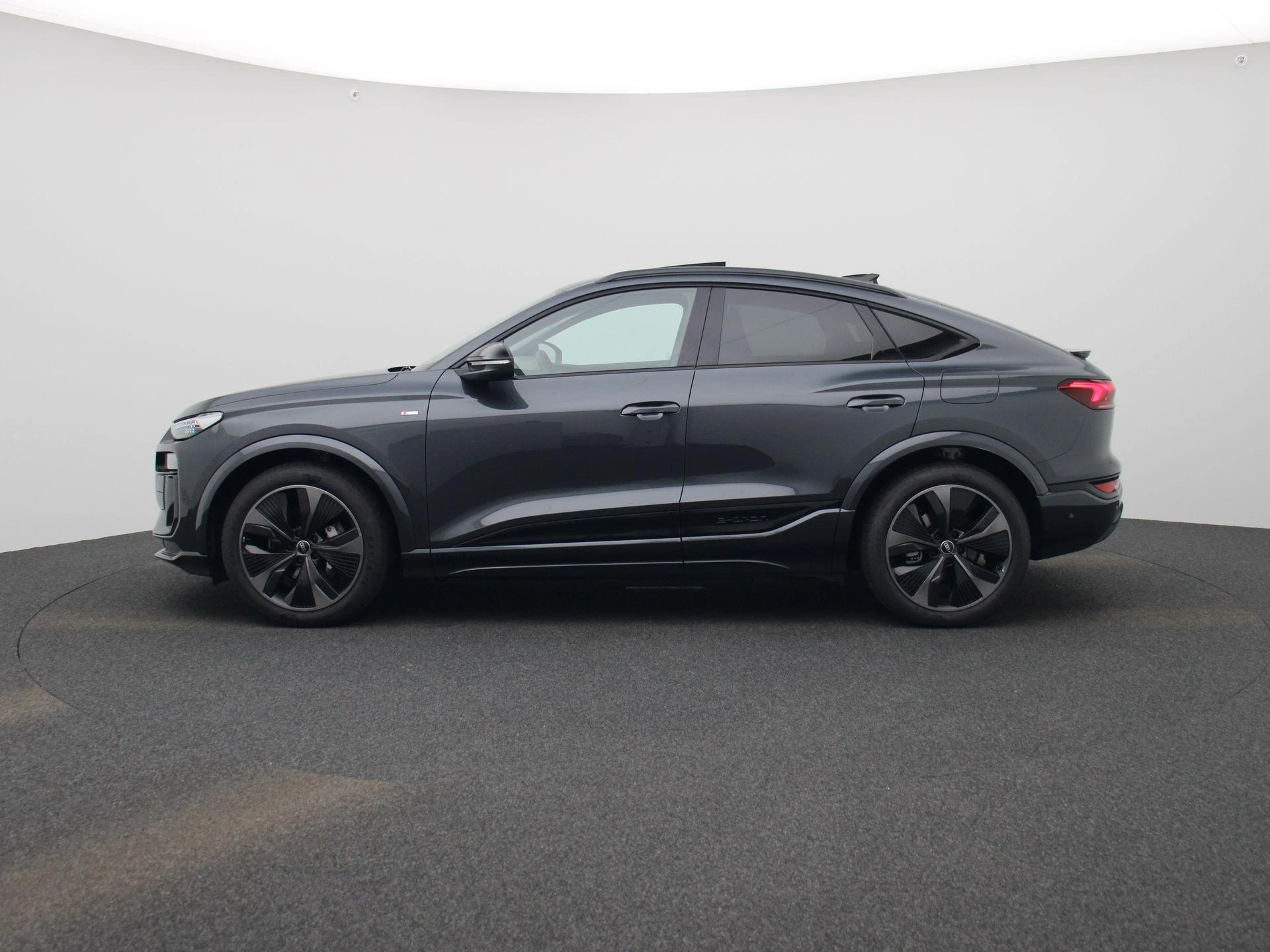 Audi Q6 e-tron – autofoto 5