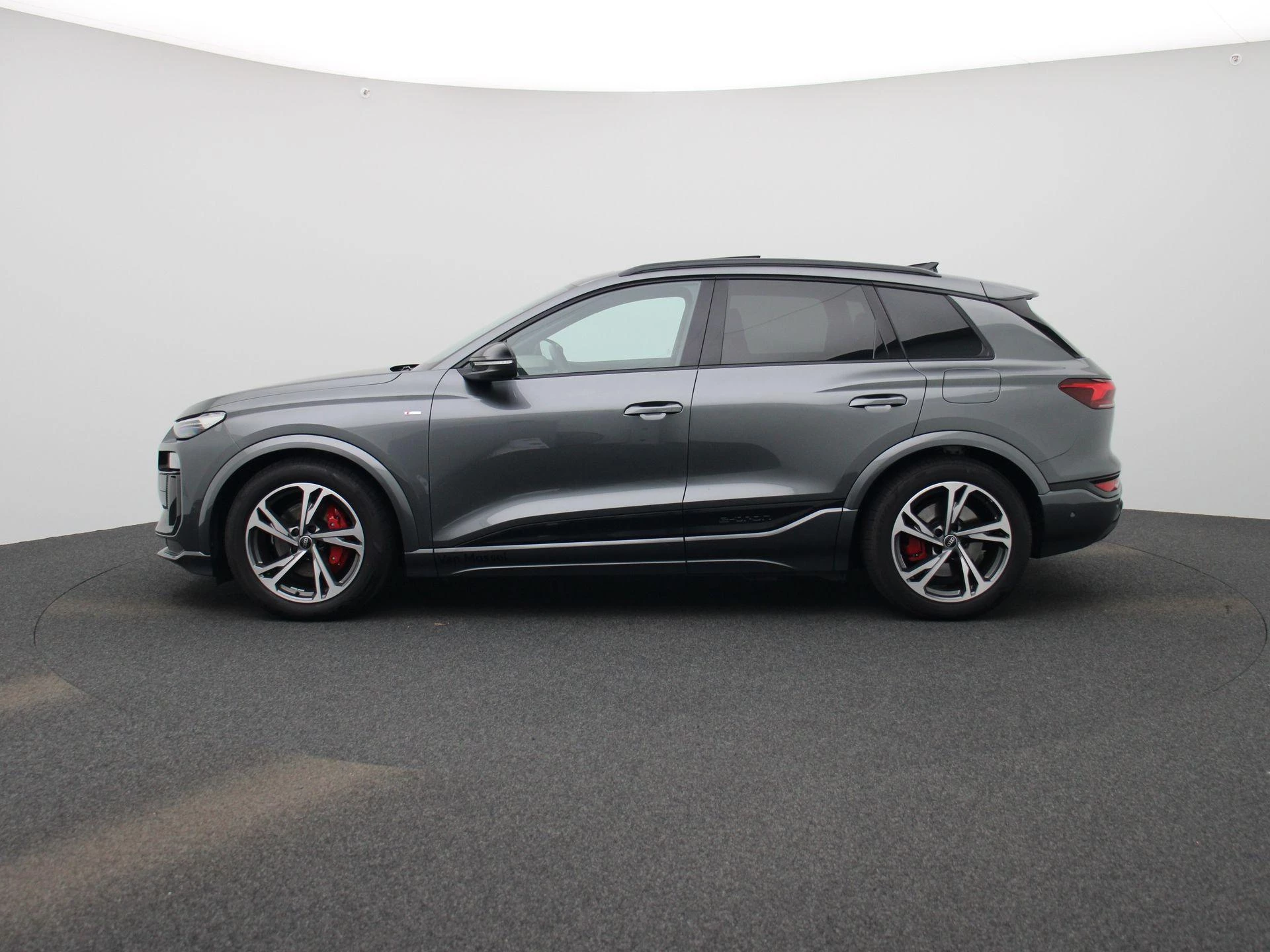 Audi Q6 e-tron – autofoto 5