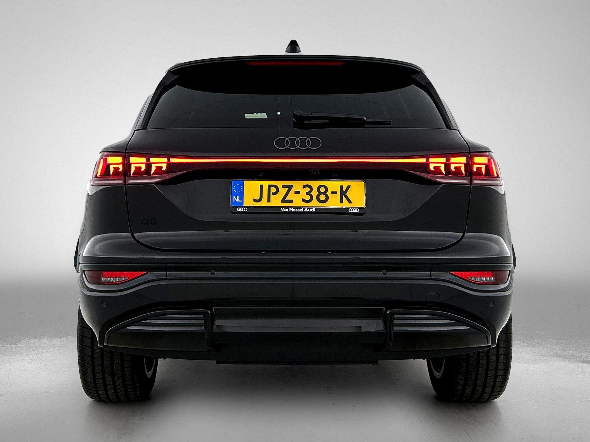 Audi Q6 e-tron – autofoto 5