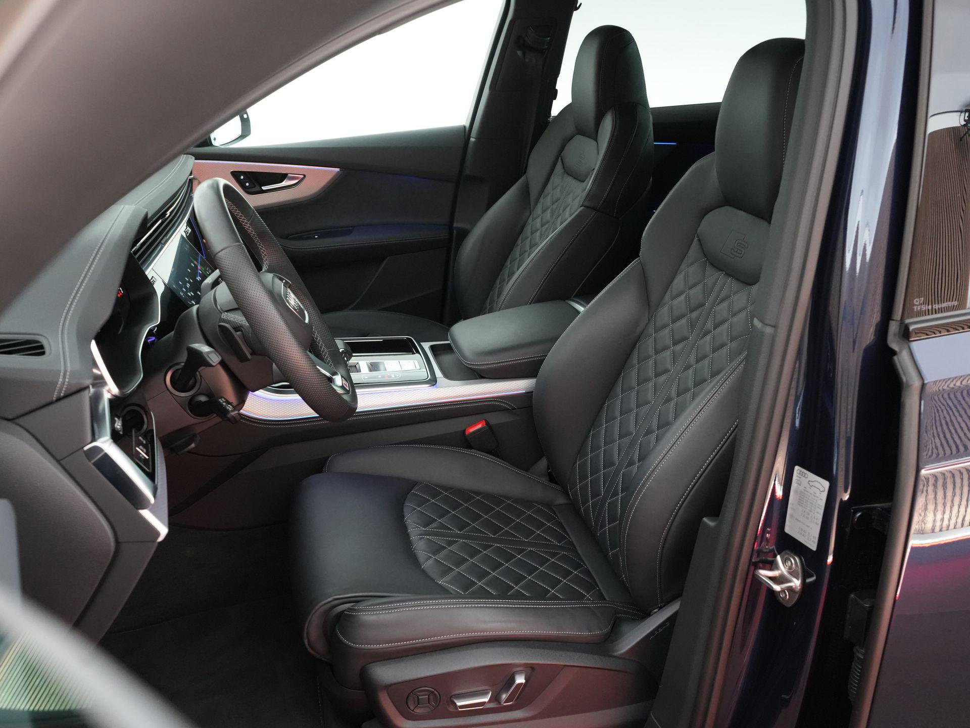 Audi Q7 met kenteken KXJ-34-V – autofoto 4