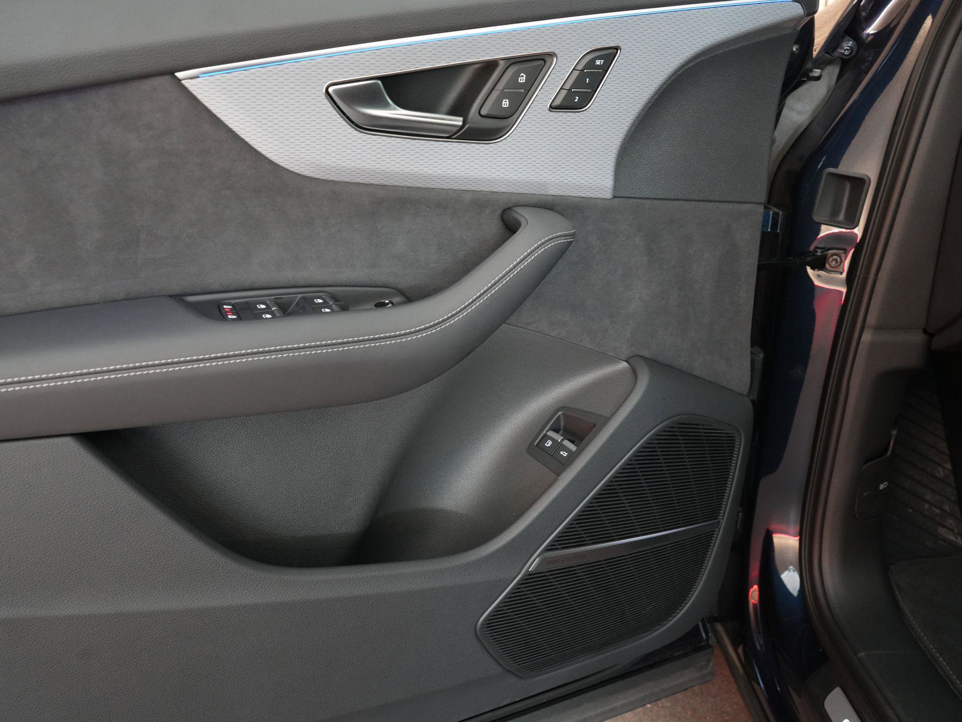 Audi Q7 met kenteken KXJ-34-V – autofoto 5