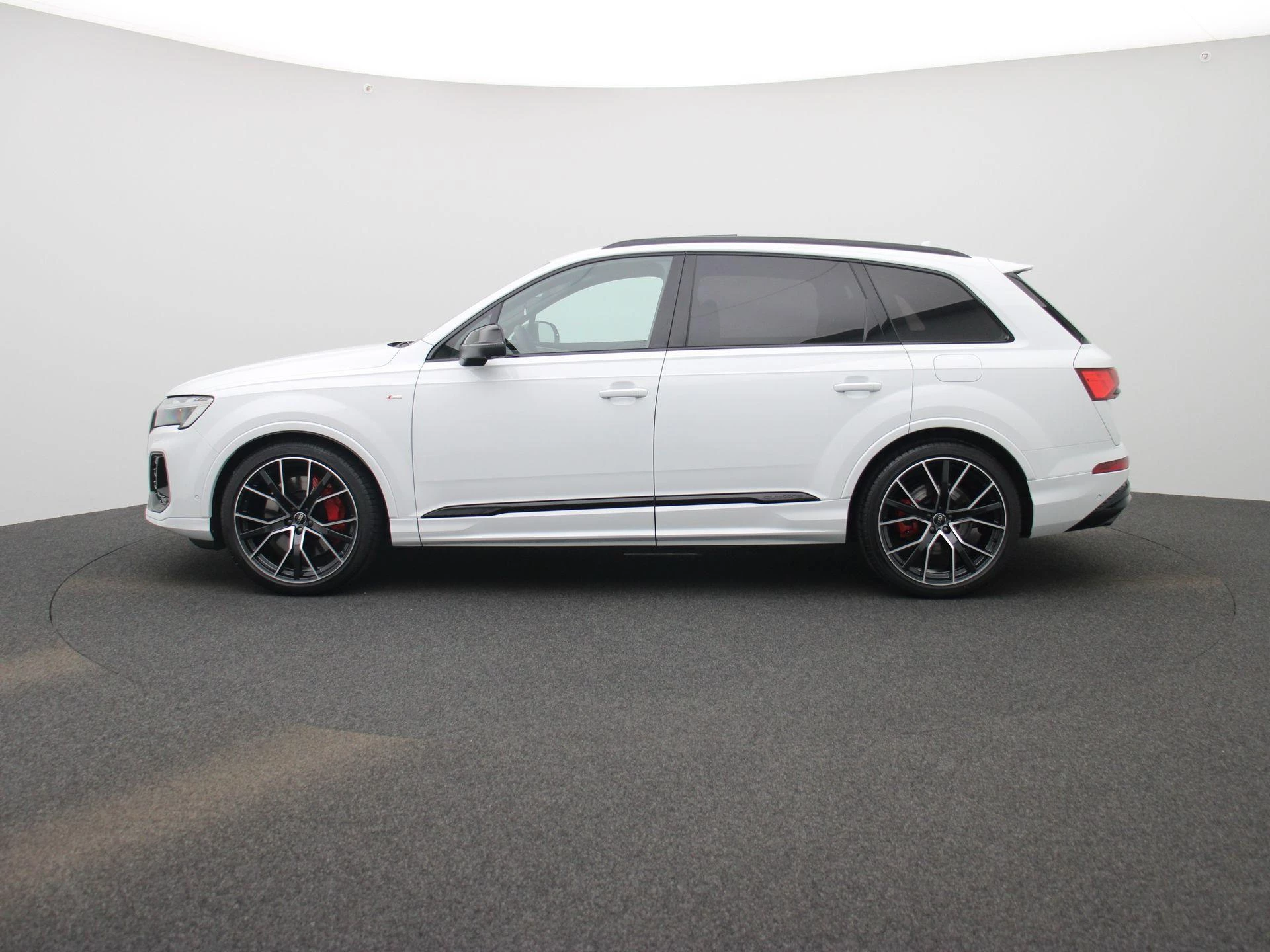 Audi Q7 met kenteken 84 – autofoto 5