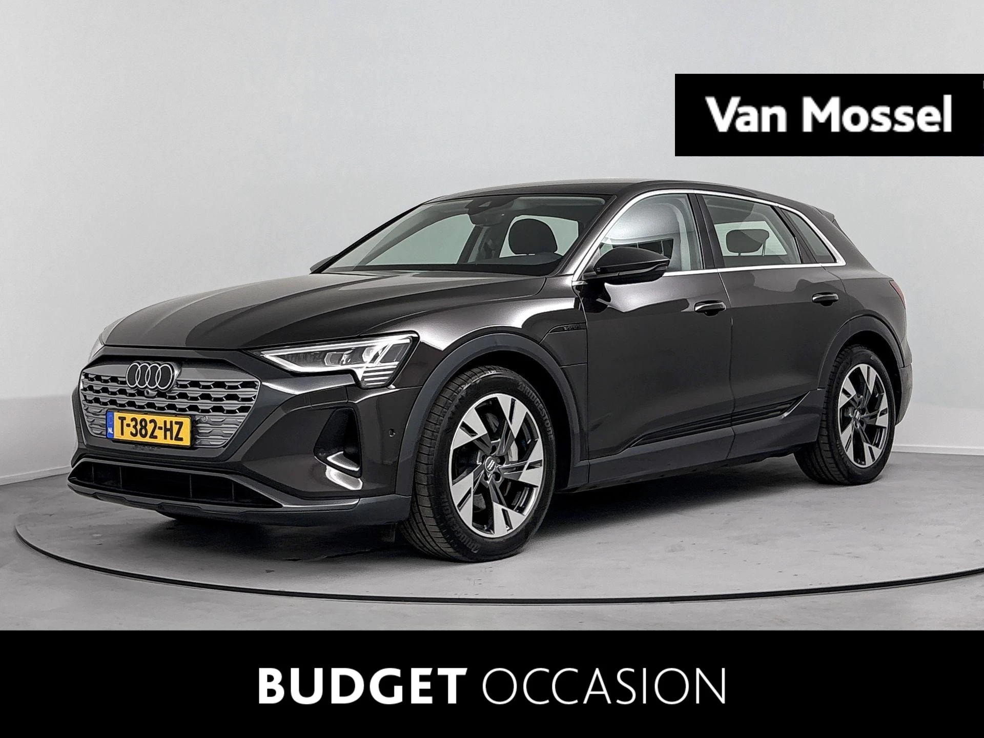 Audi Q8 e-tron financial lease
