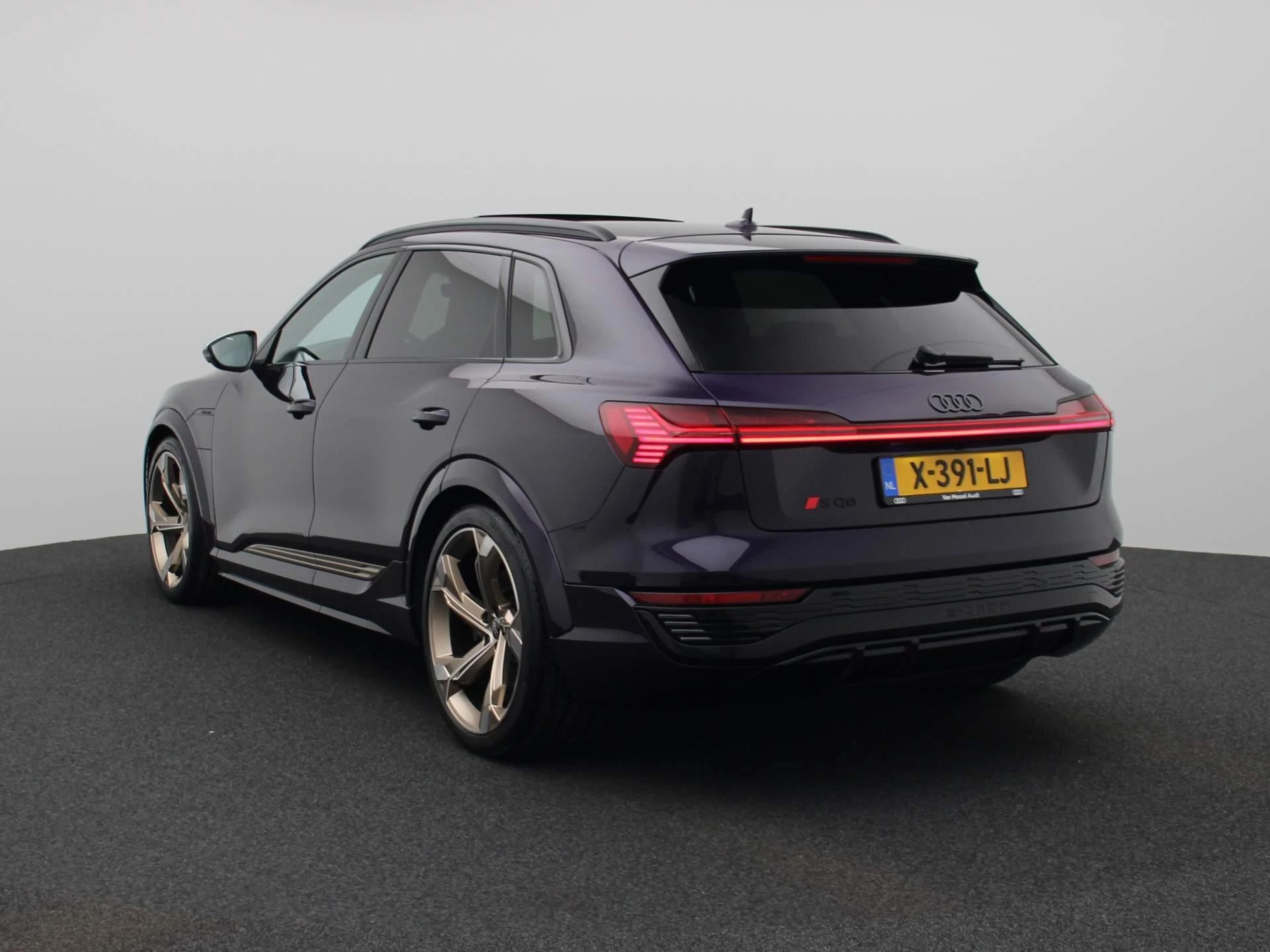 Audi Q8 e-tron – autofoto 3