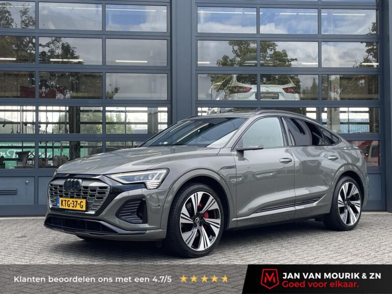 Audi Q8 Sportbacke-tron met kenteken KTG-37-G – vooraanzicht