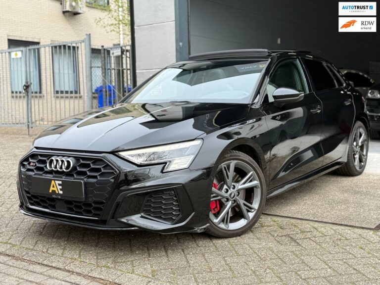 Audi S3 met kenteken GNX-17-V – achteraanzicht