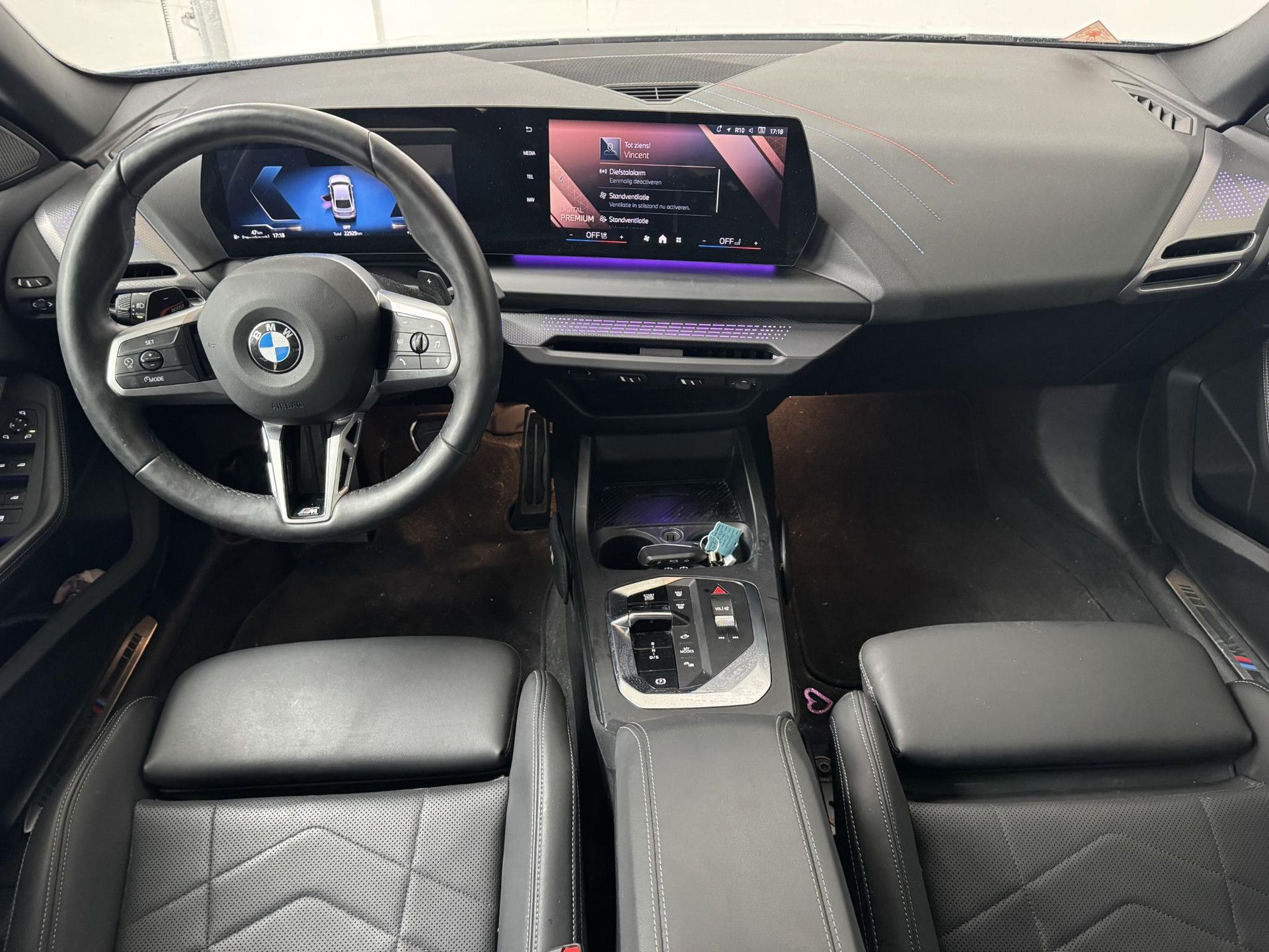 BMW 2-serie met kenteken HSZ-09-H – interieur
