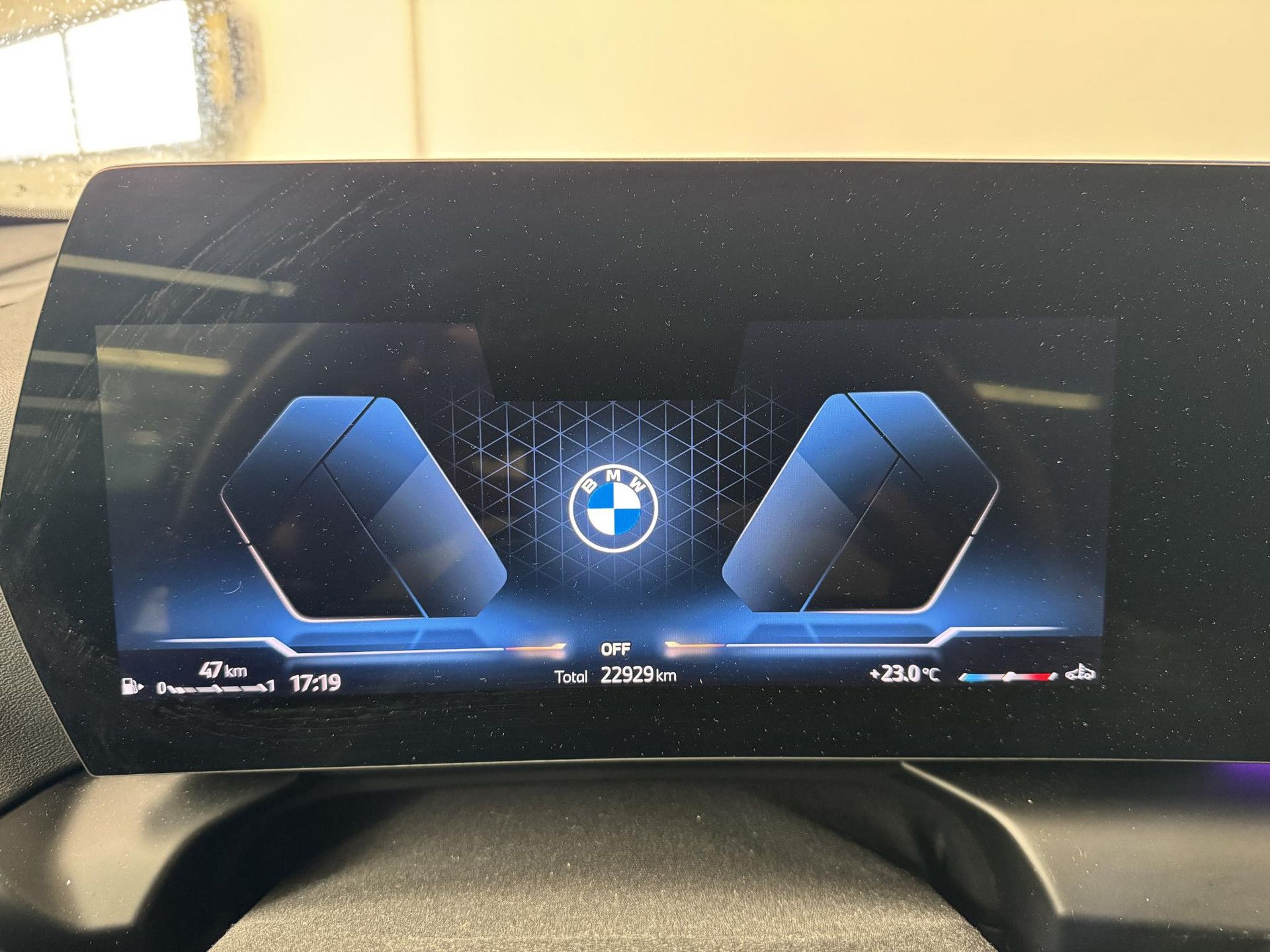 BMW 2-serie met kenteken HSZ-09-H – dashboard